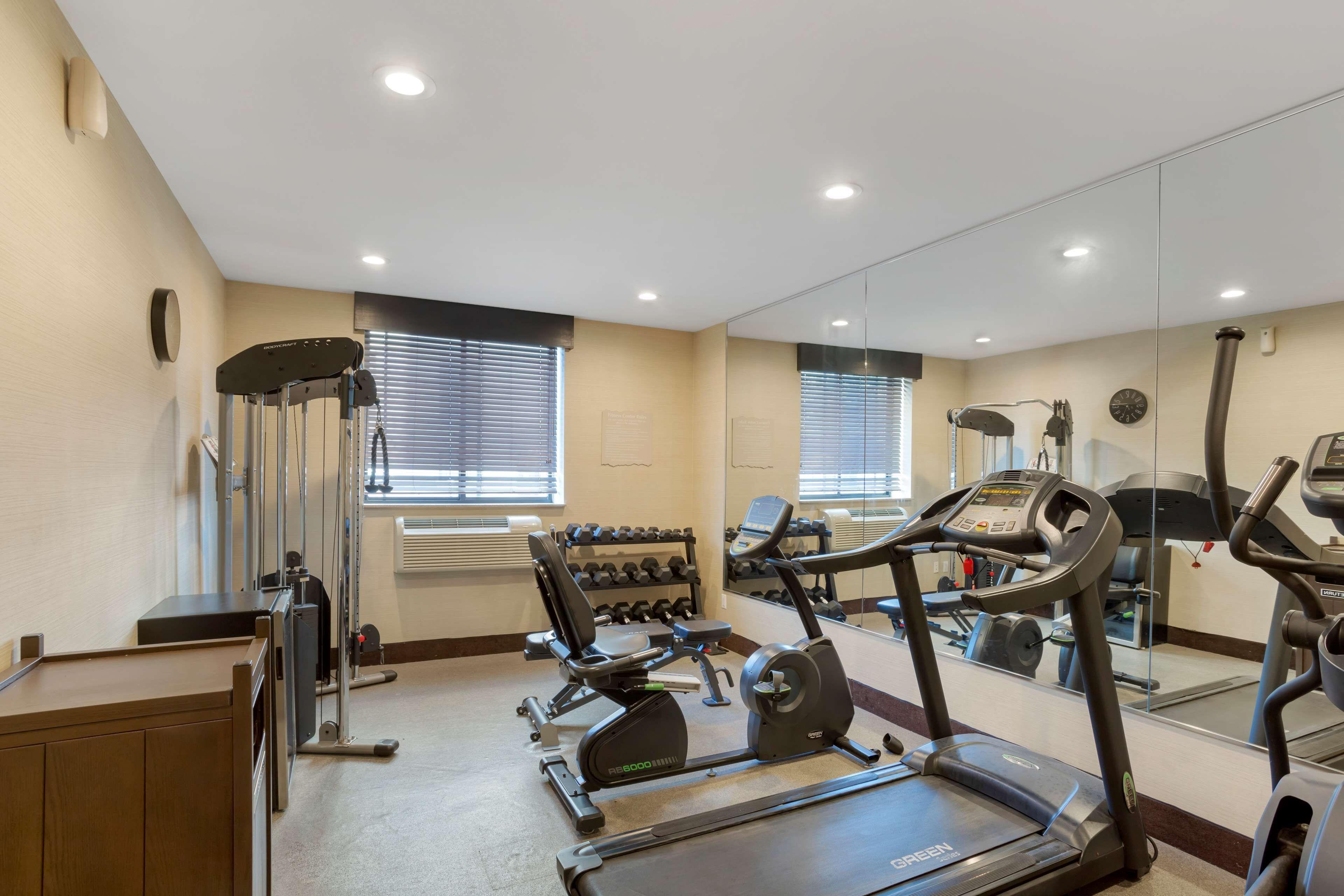 Western Plaza Hotel 3*