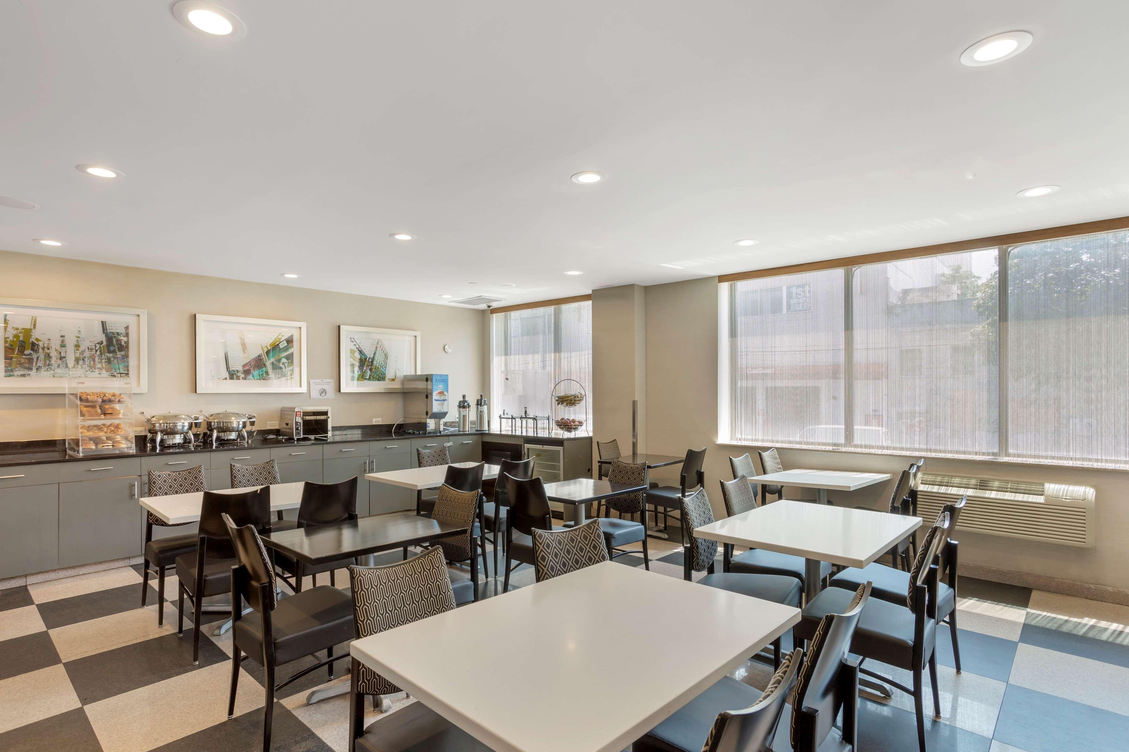 Western Plaza 3* New York