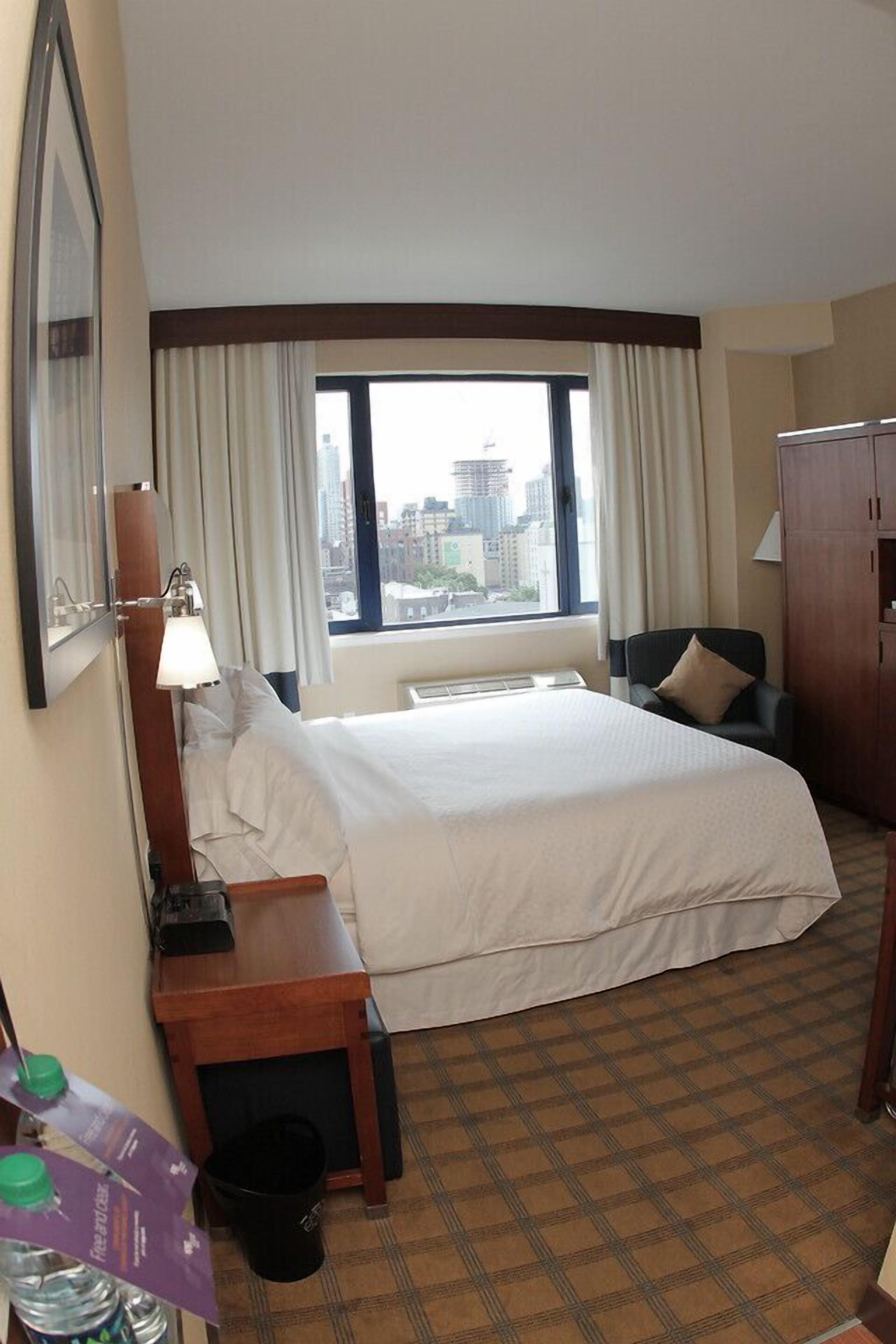 Vista Lic Hotel, Premier Collection By Western Hotel New York