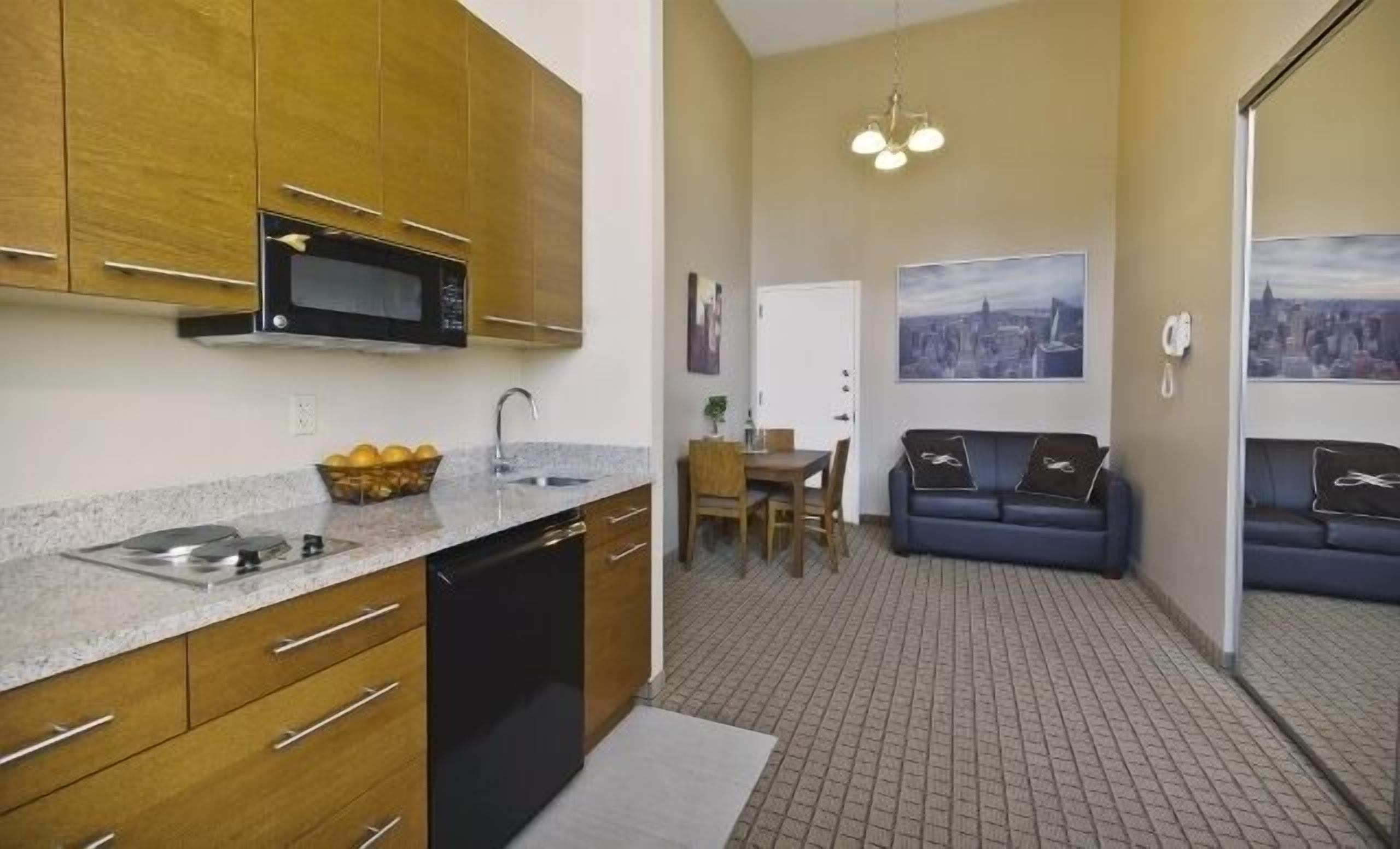 Hotel Pointe Plaza (adults Only)