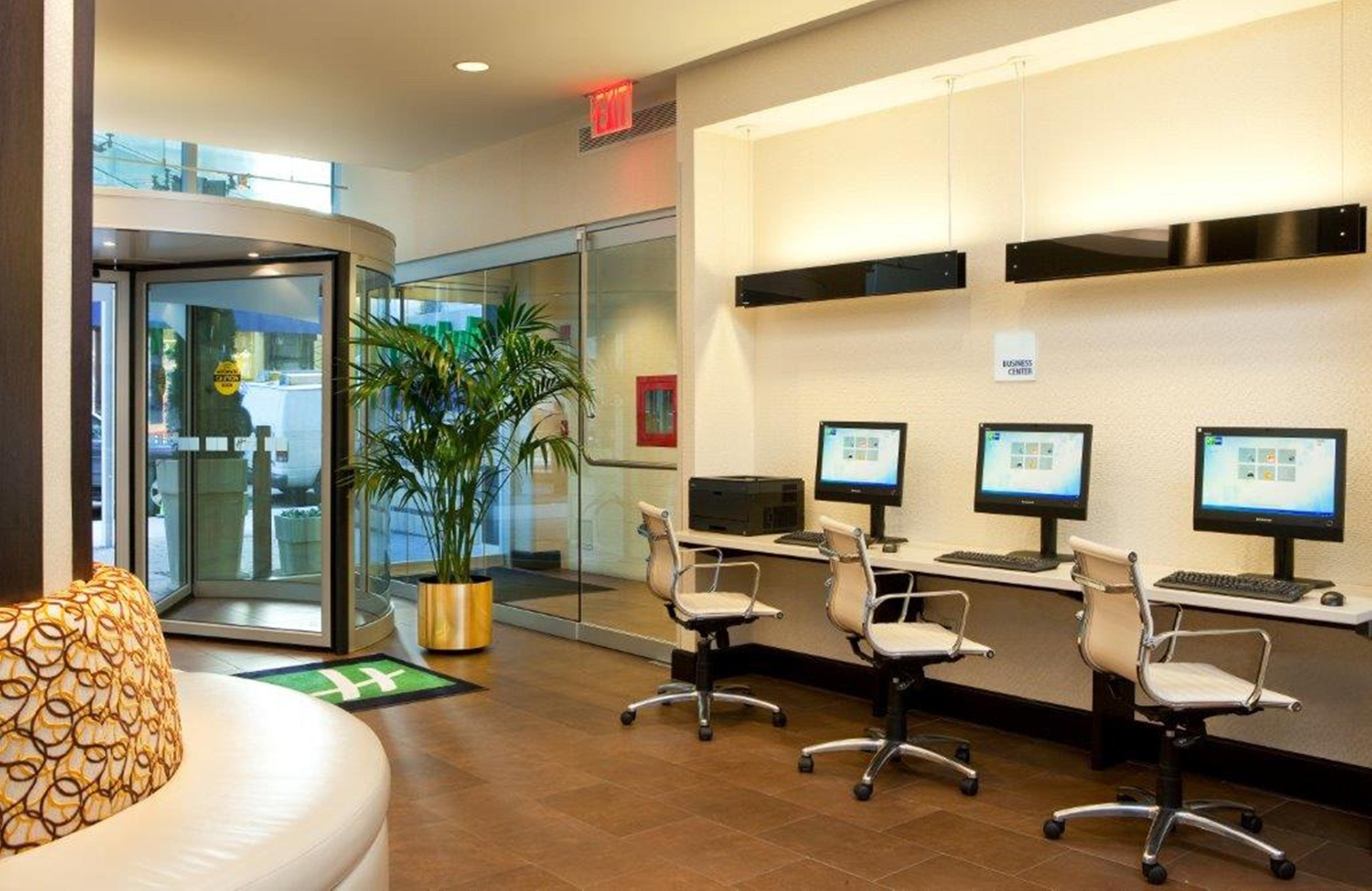 Express - Times Square South By Ihg Hotel