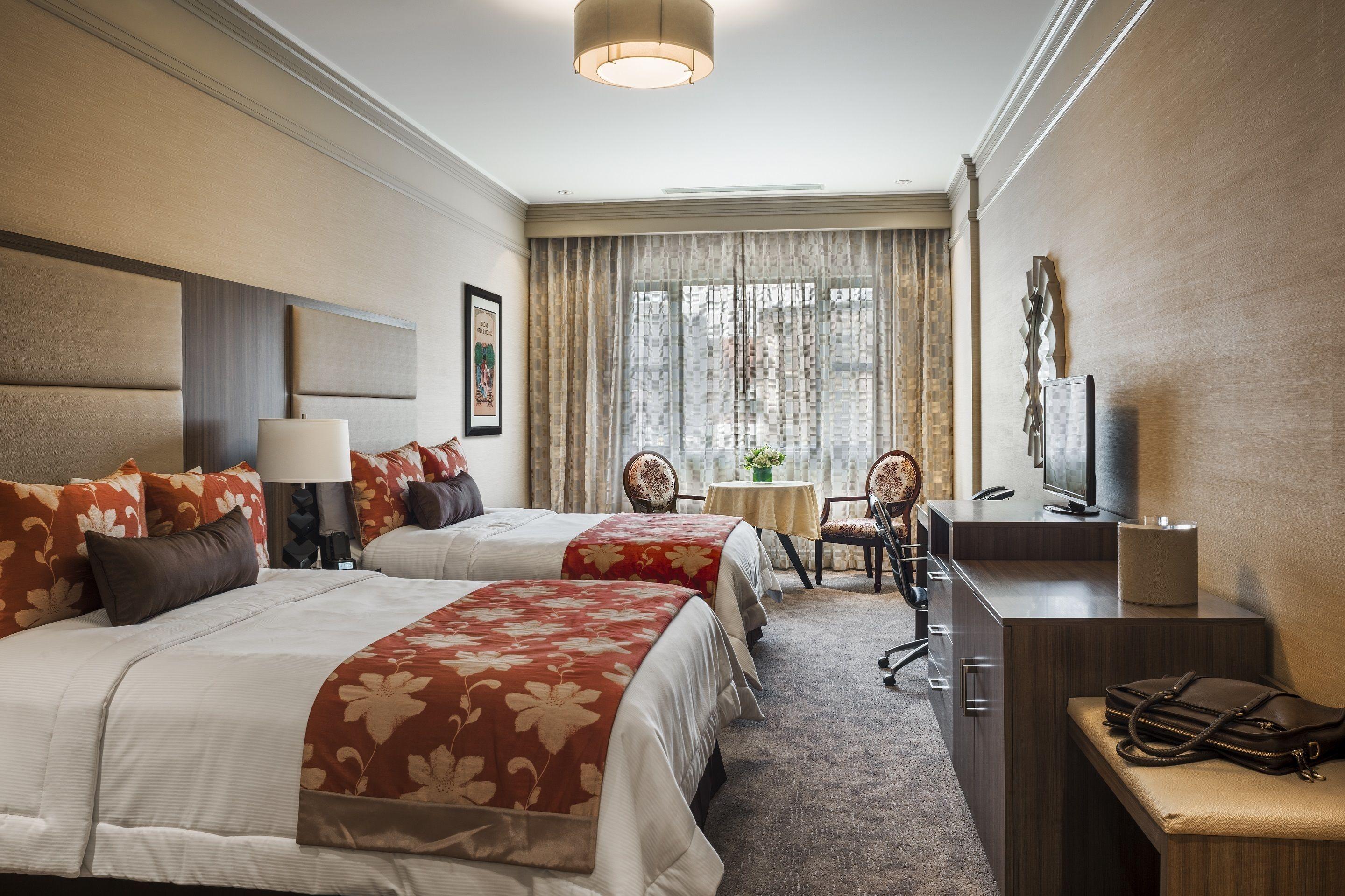 Opera House Hotel 3*