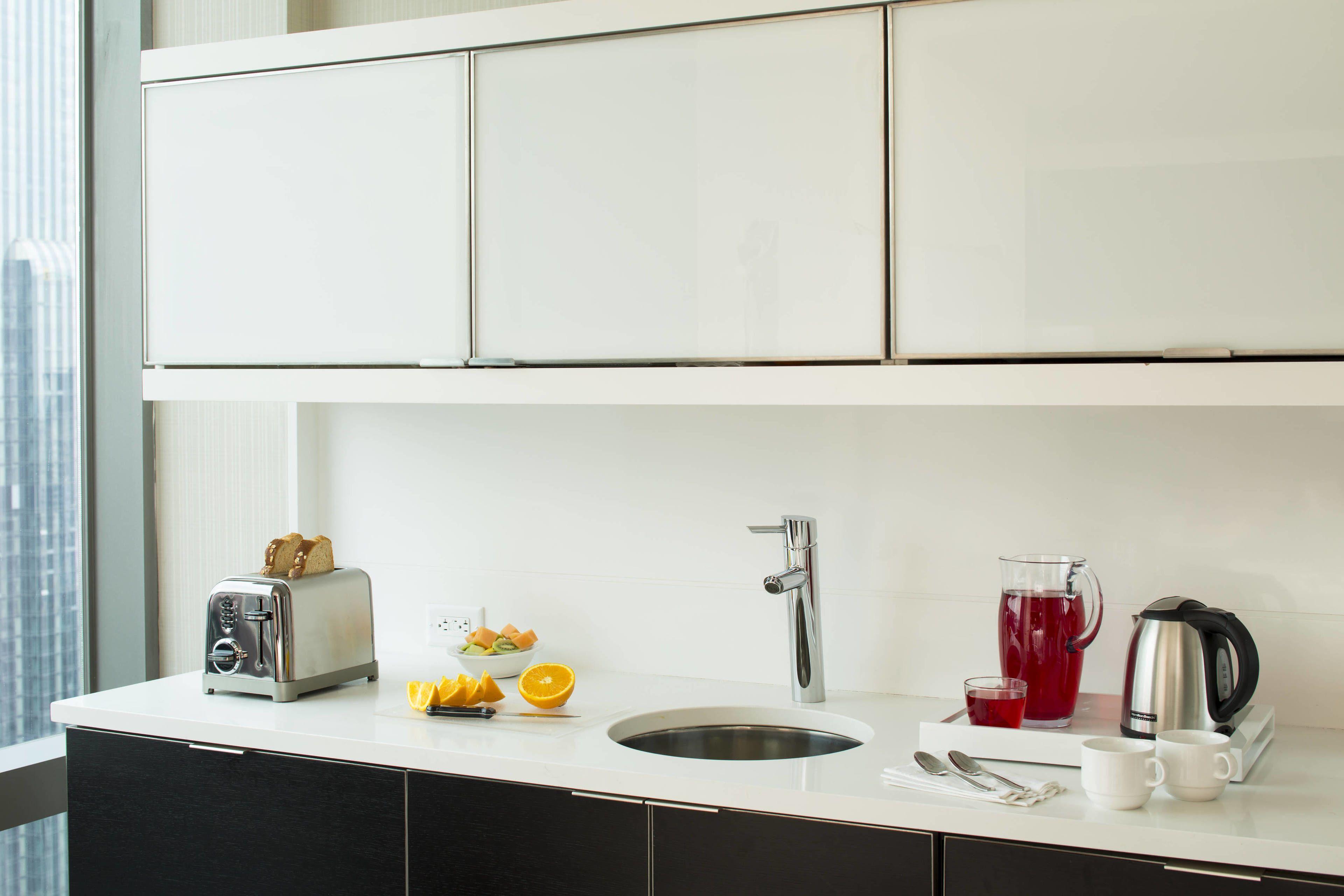 By Marriott Manhattan/central Park