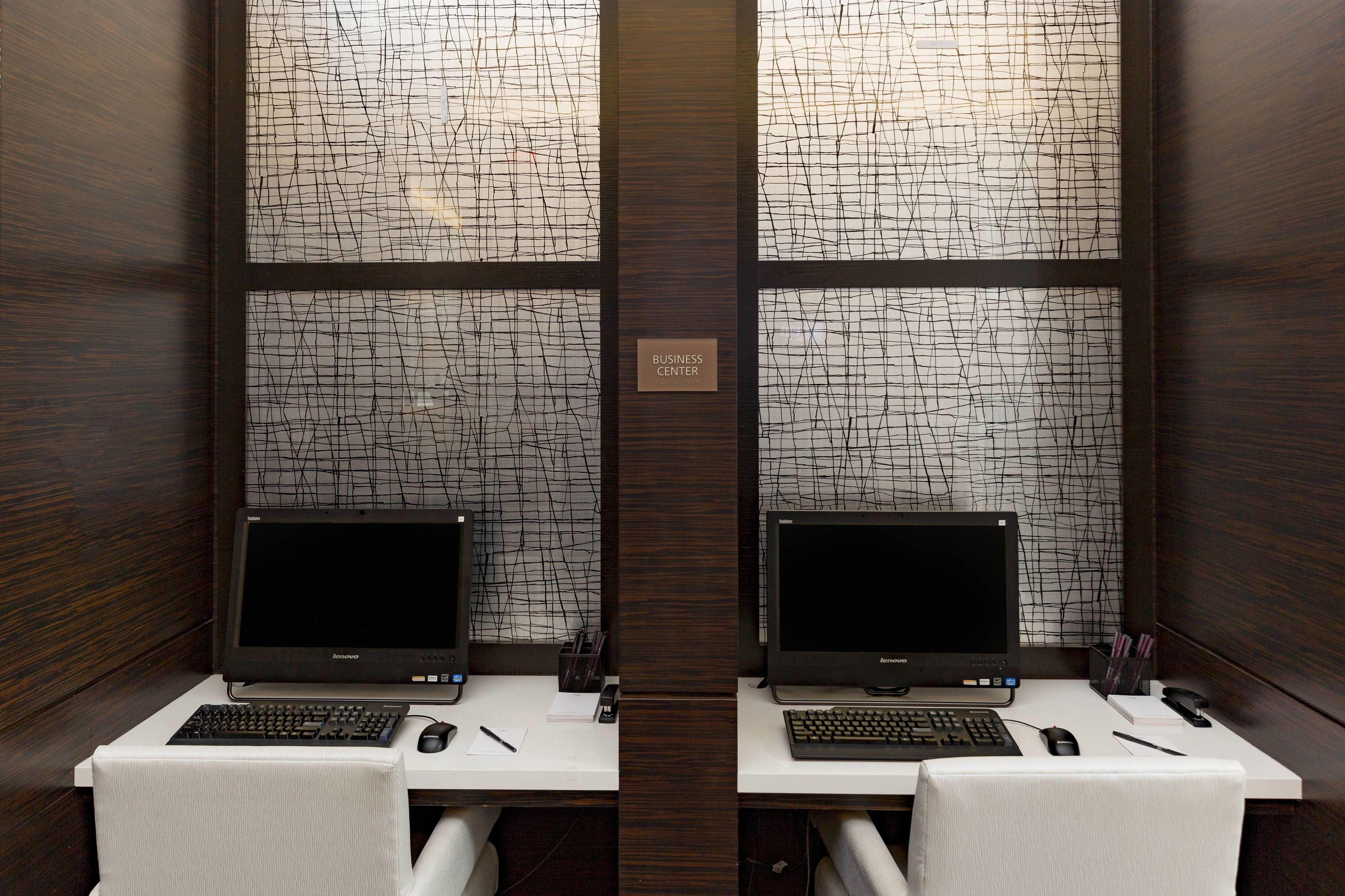 By Marriott Manhattan/central Park