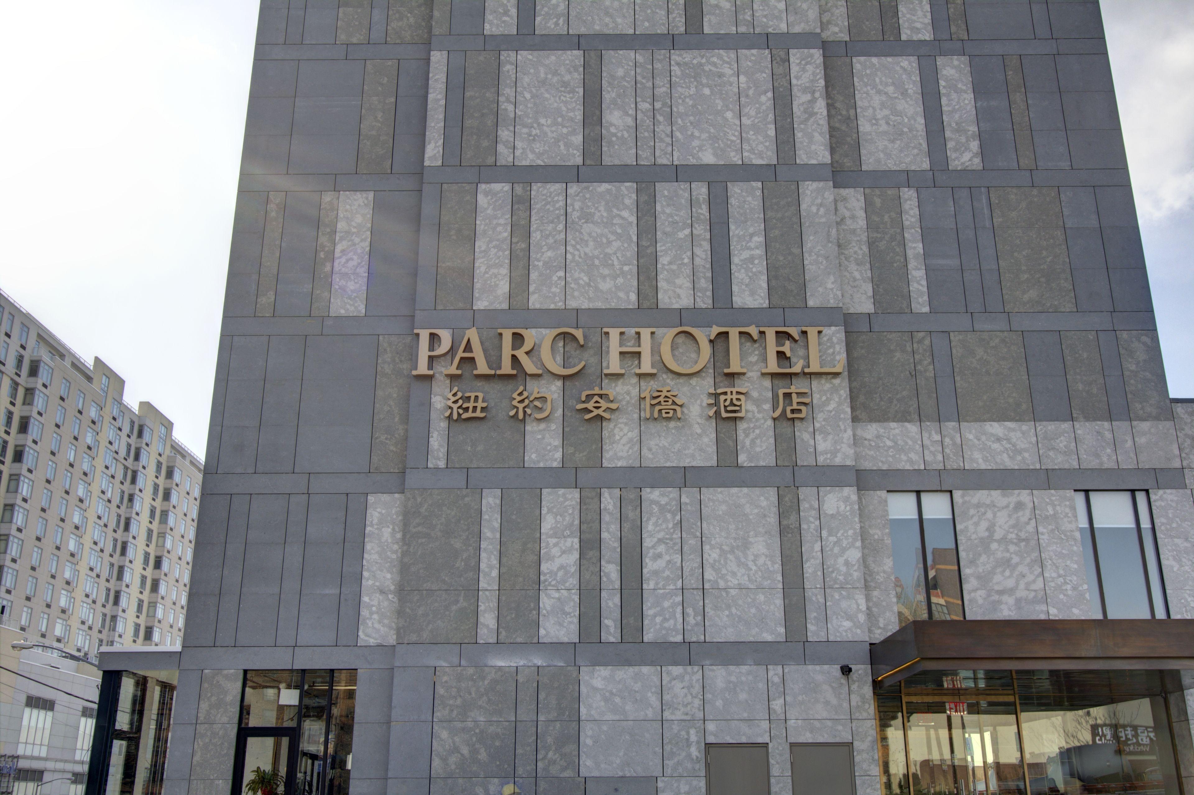 The Parc 3*