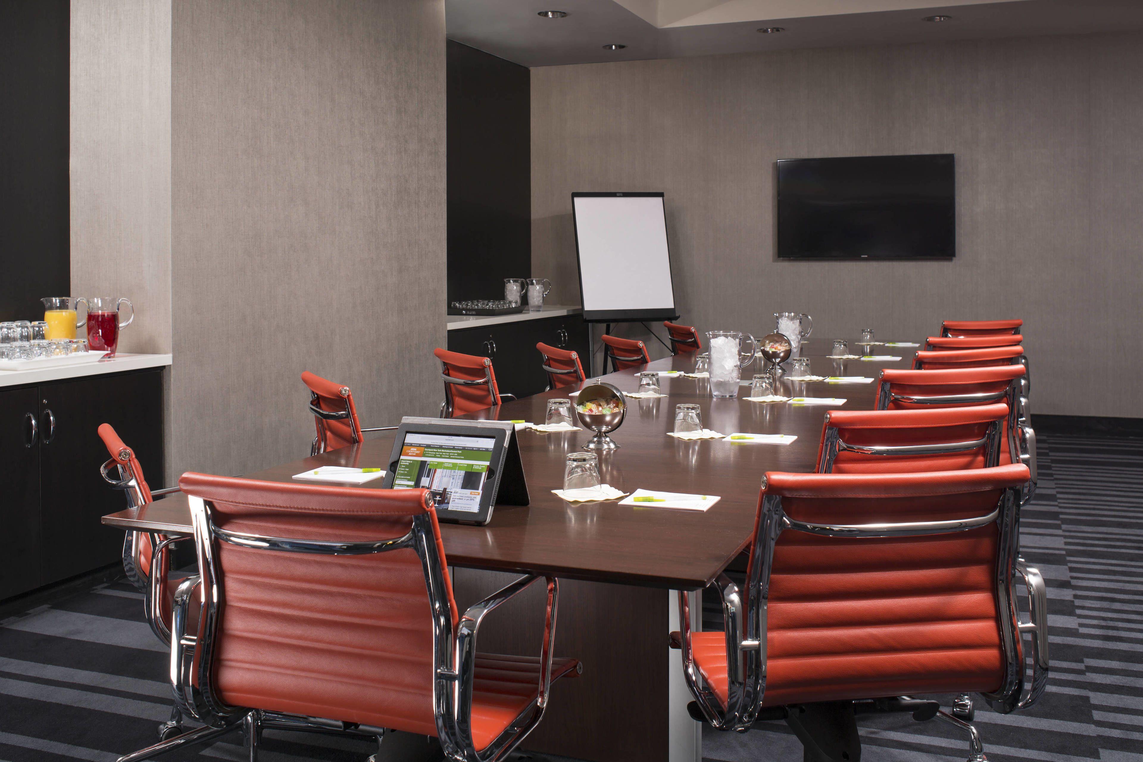 Hotel Courtyard By Marriott Manhattan/central Park 4*