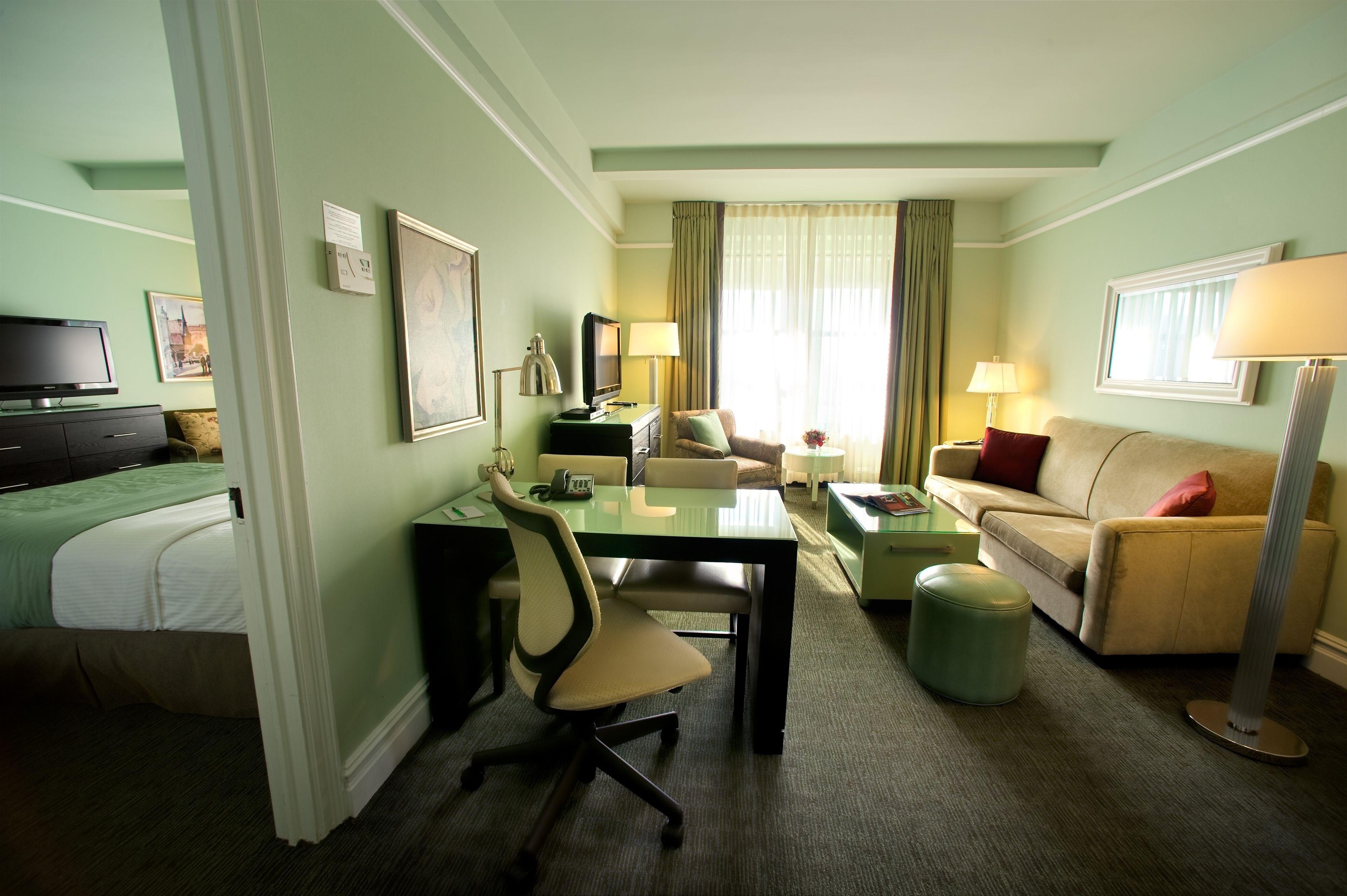 Beacon Hotel 4*