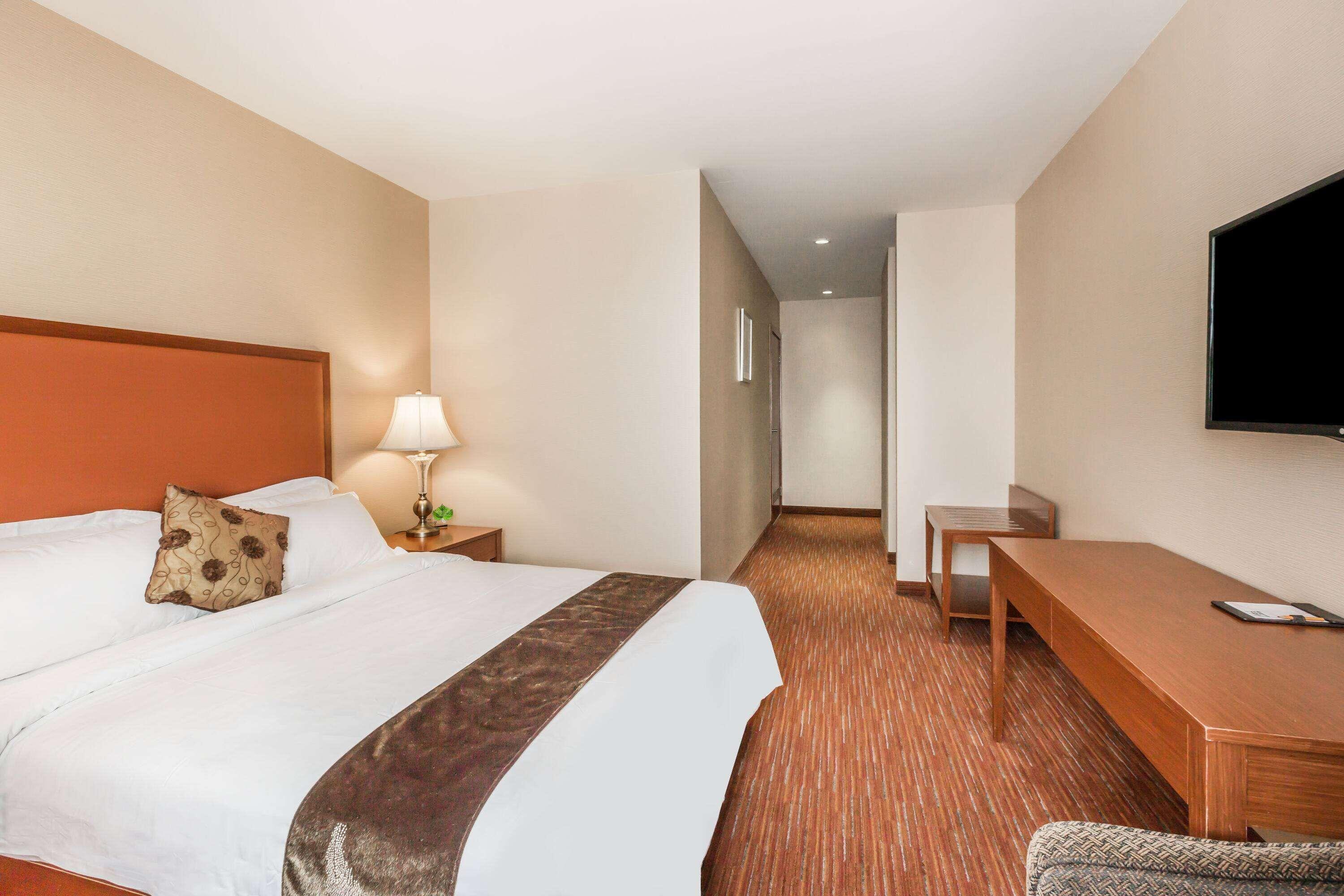 Hotel Ramada By Wyndham Flushing Queens
