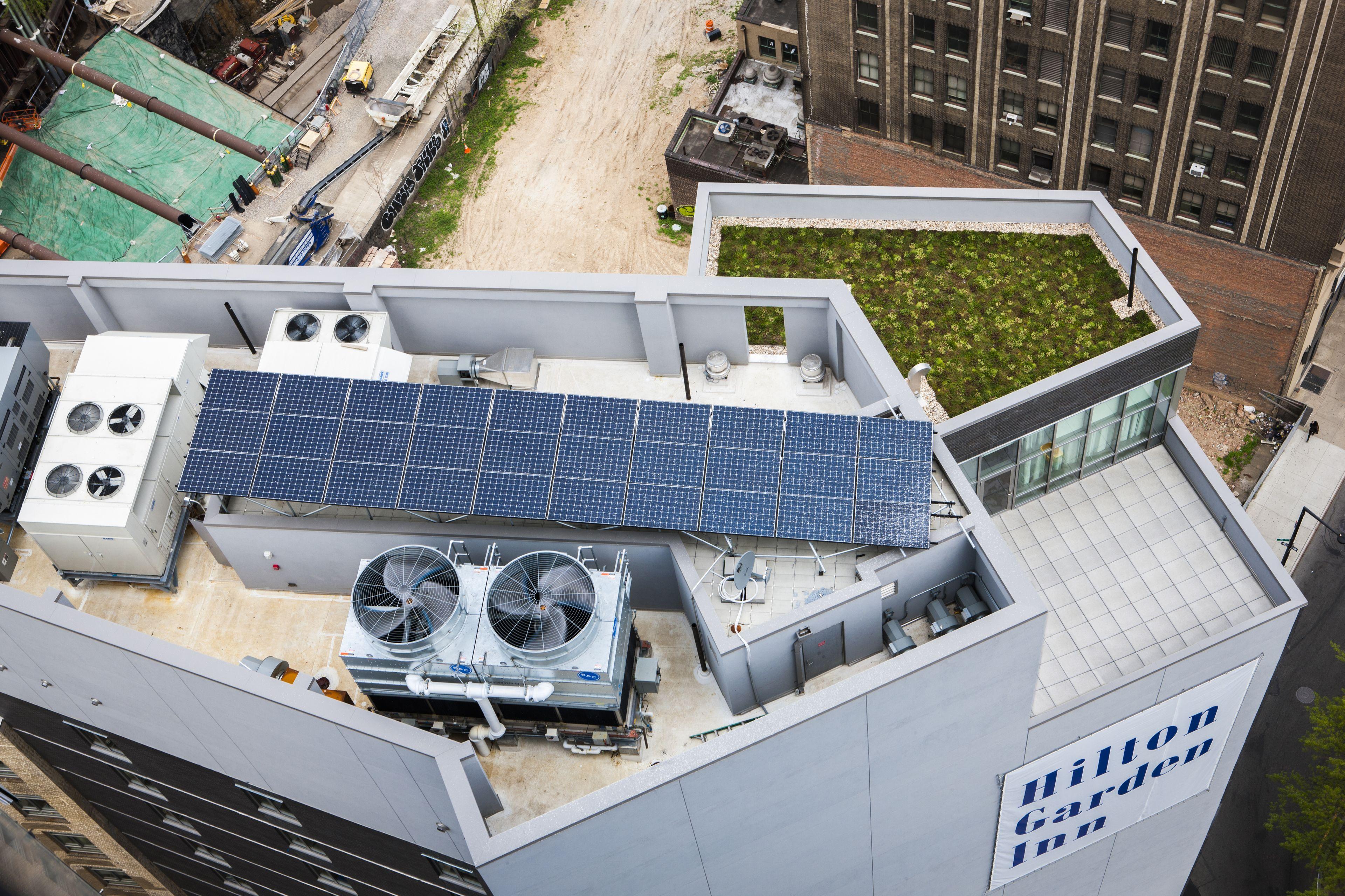 Hilton Garden Long Island Hotel 3*