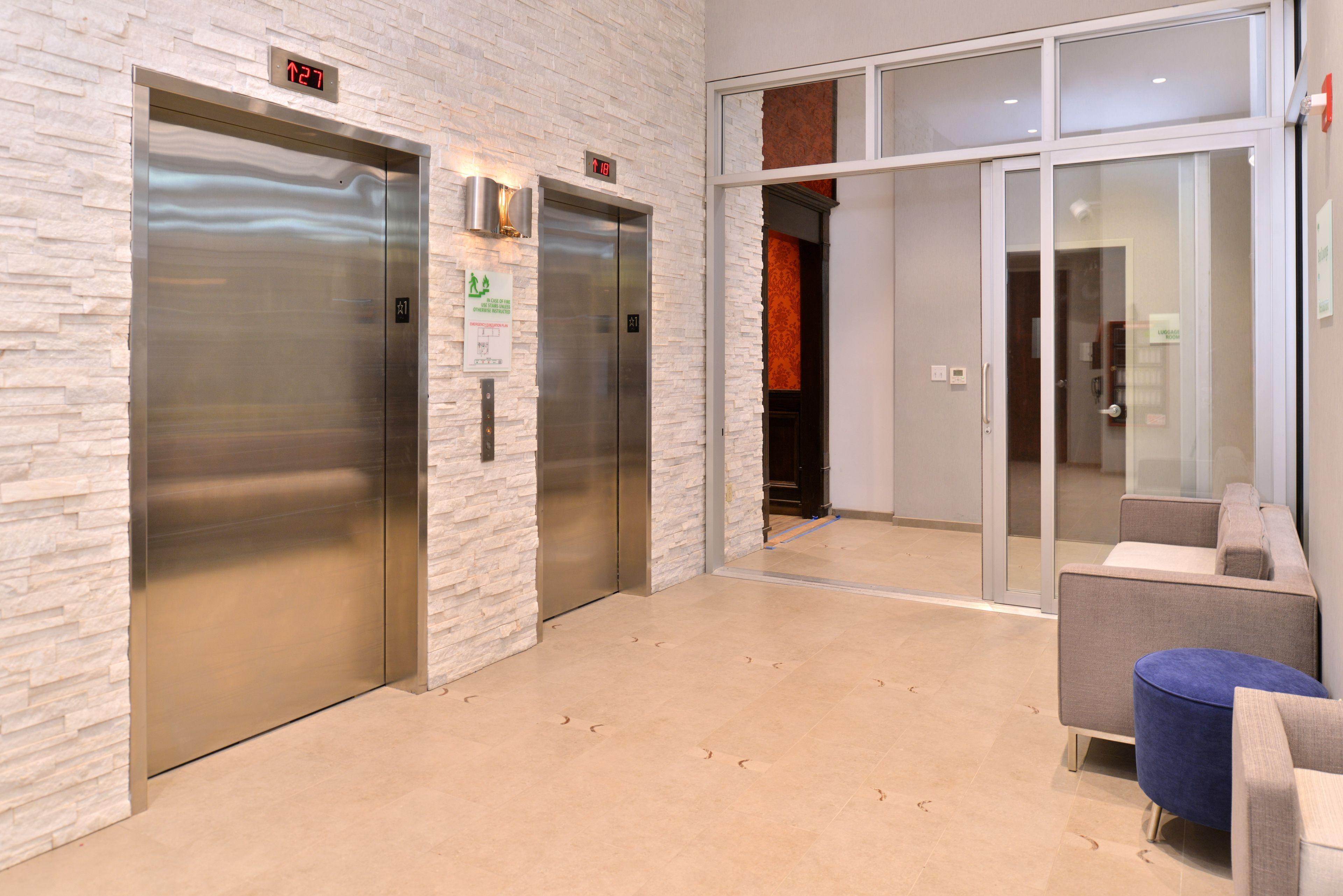 - Times Square By Ihg Hotel New York