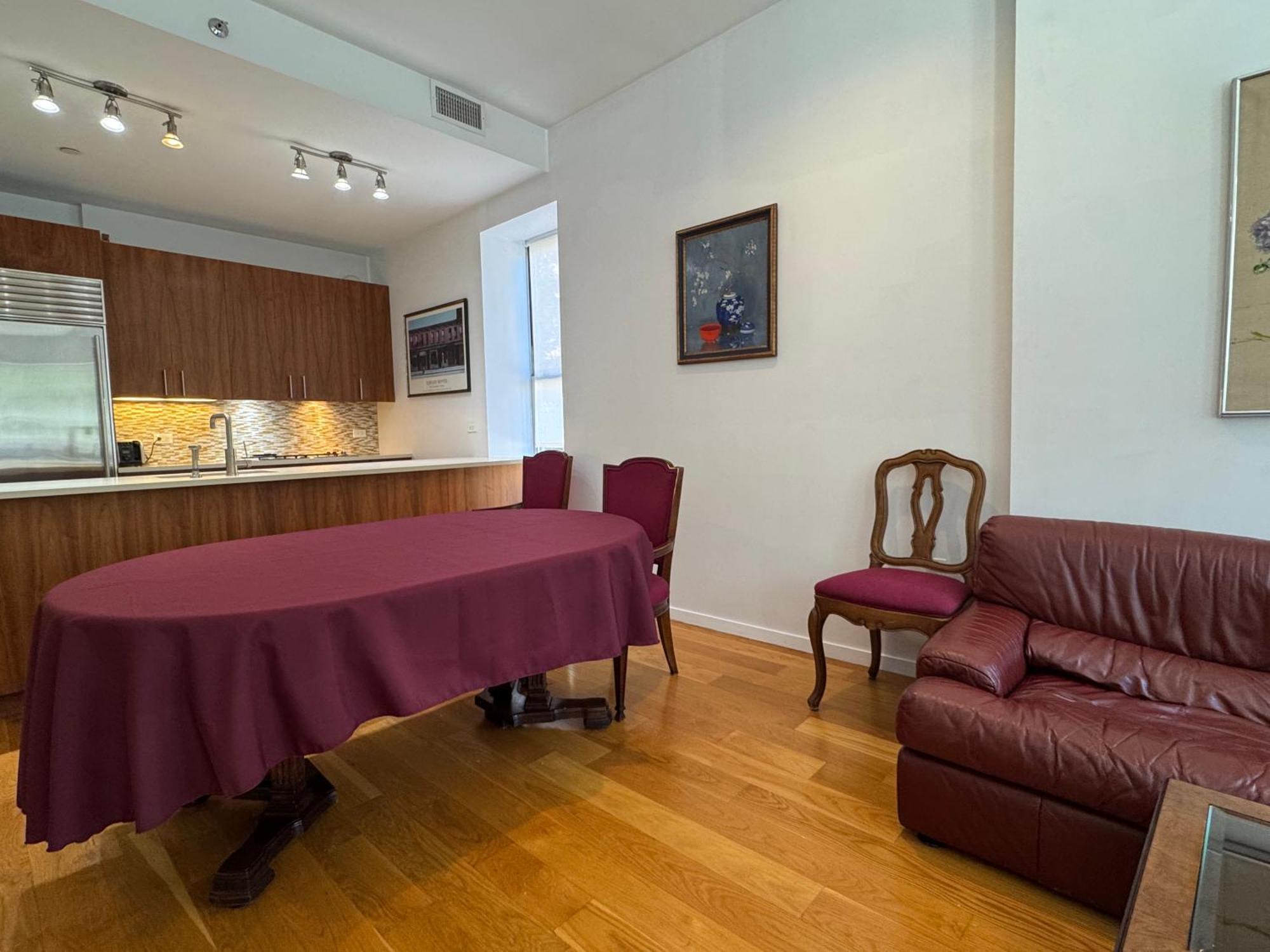 Large And Luxurious In Strivers Row Apartment New York