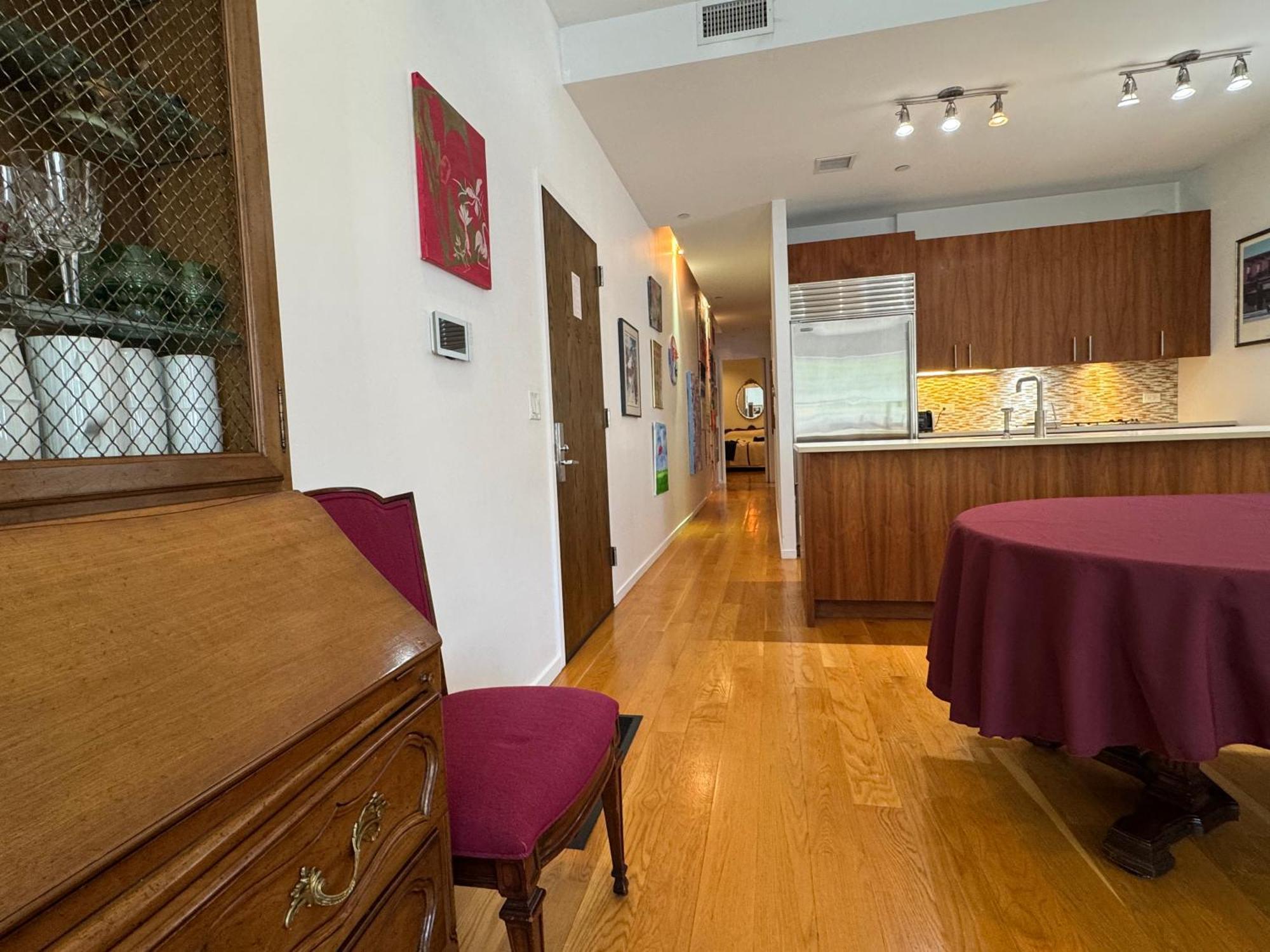 Large And Luxurious In Strivers Row * New York