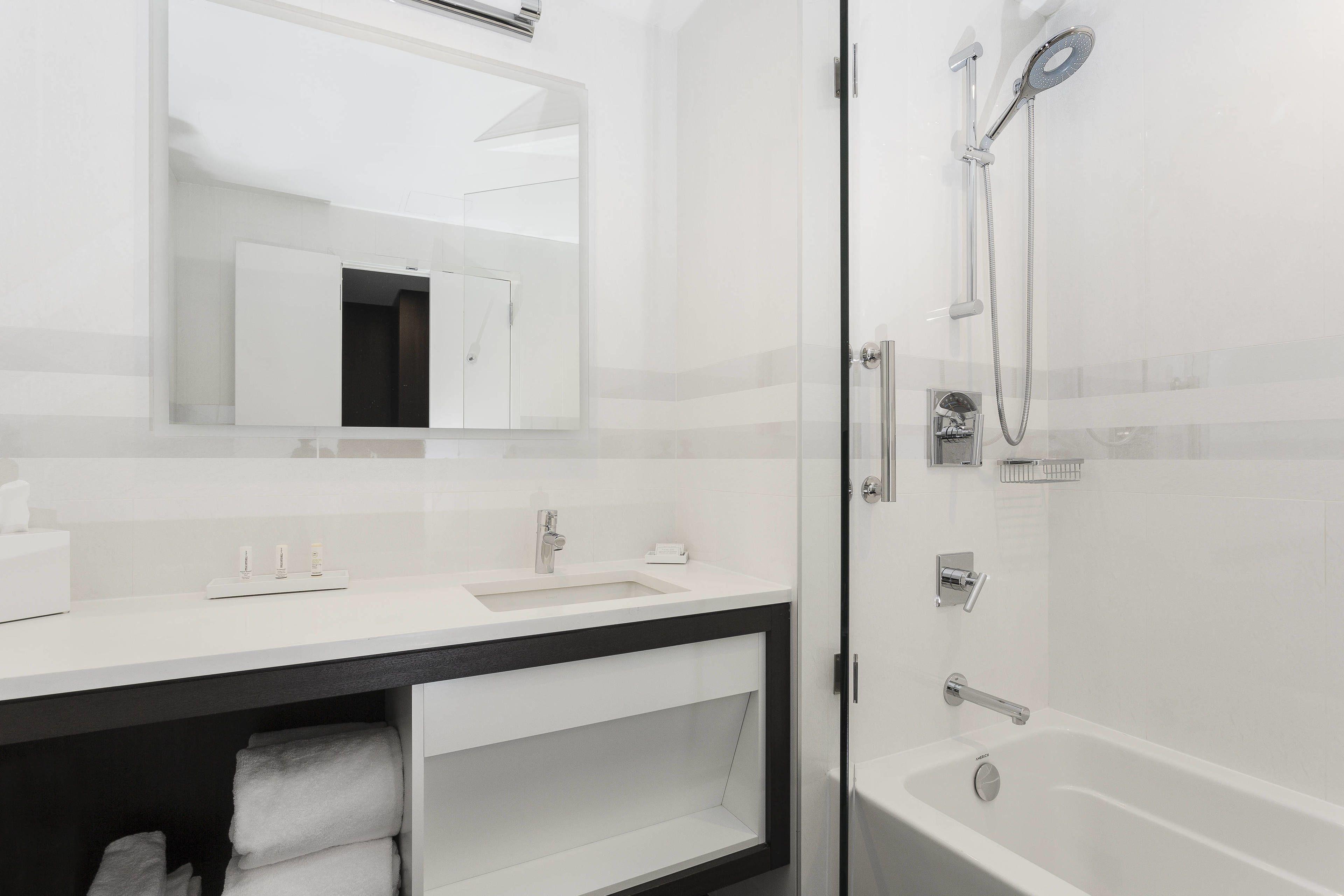 Courtyard By Marriott Long Island City/new York Manhattan View 3*