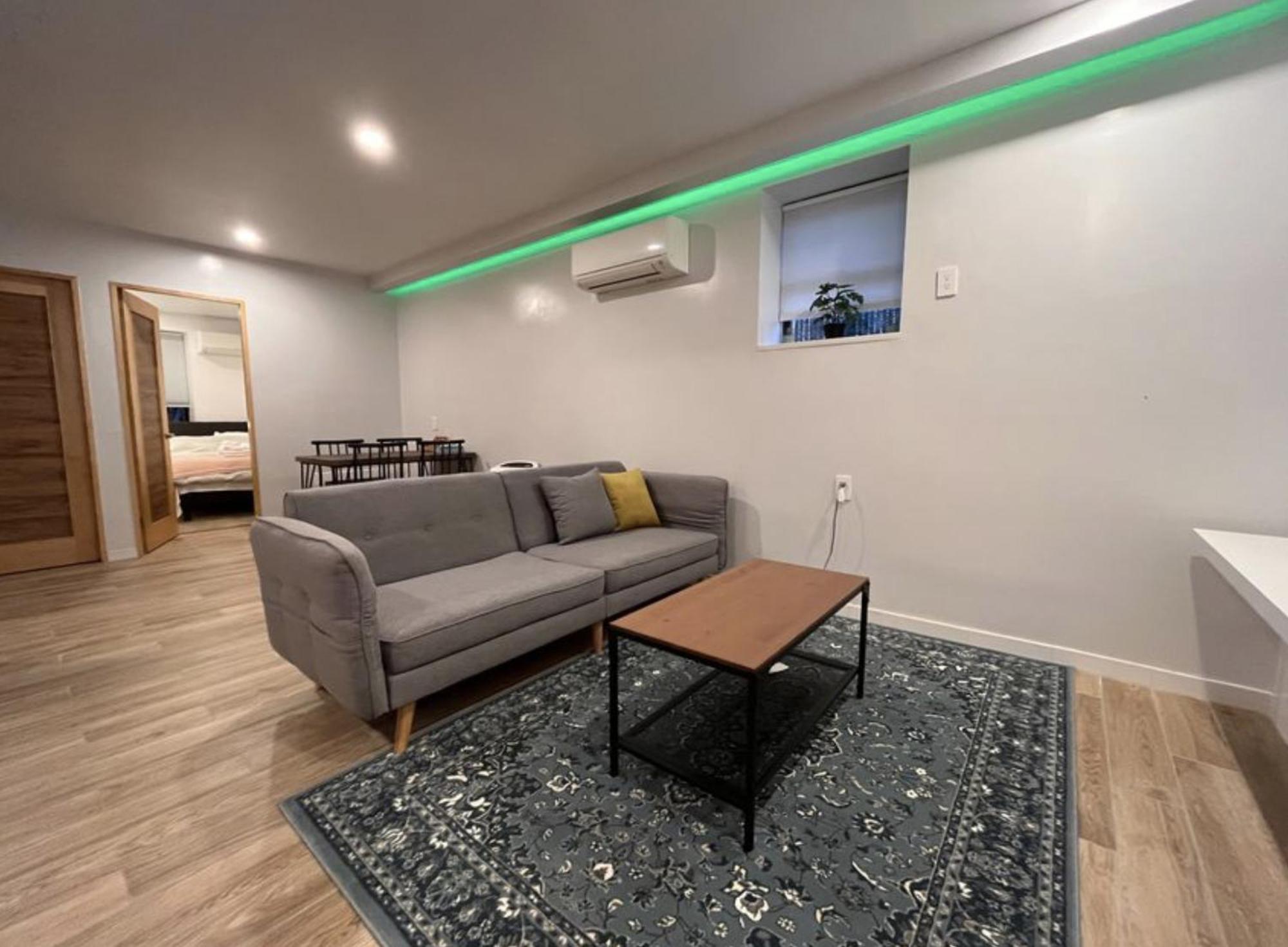 Apartment Two Bedroom Park Slope In Brooklyn *