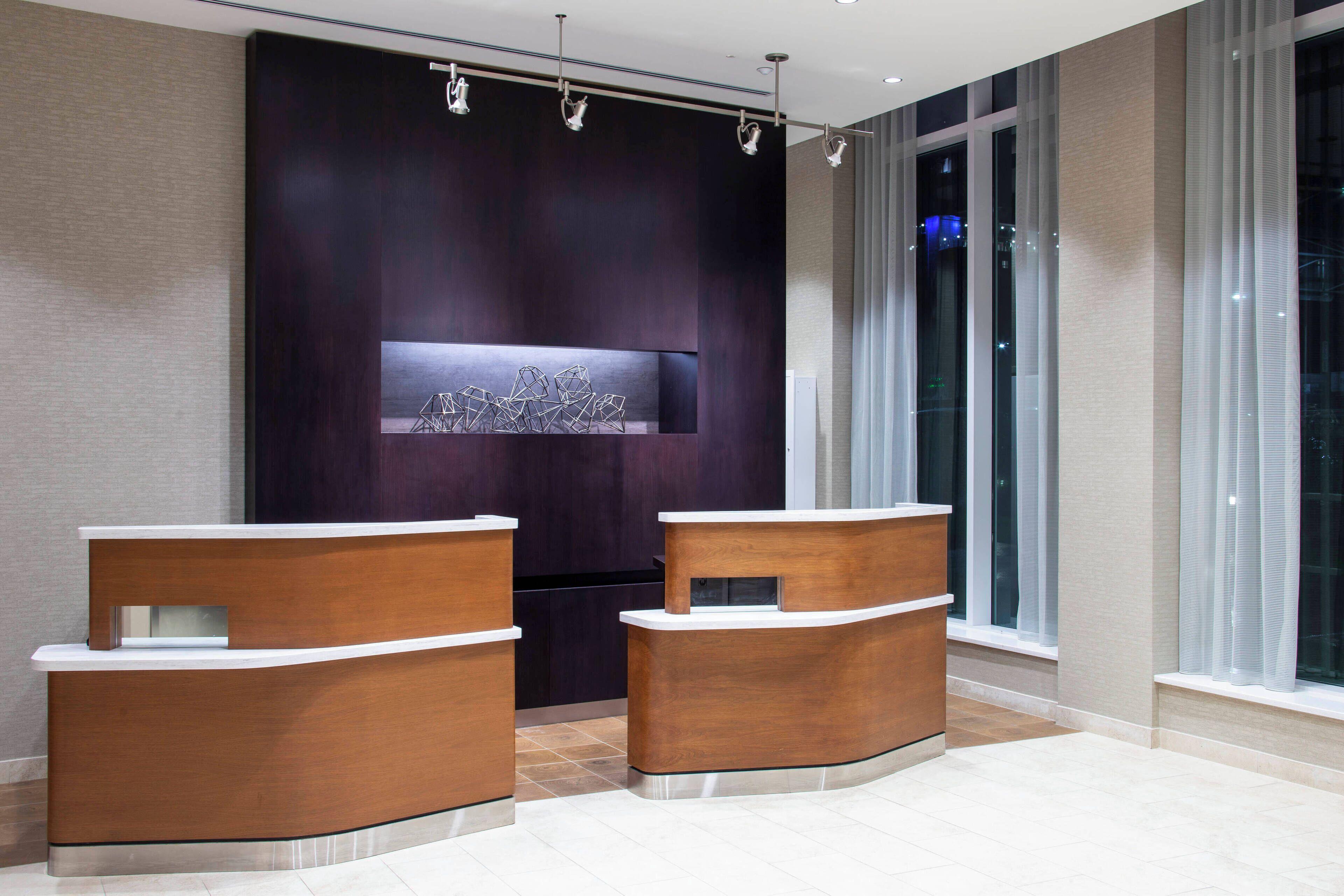 Hotel Courtyard By Marriott Queens/fresh Meadows