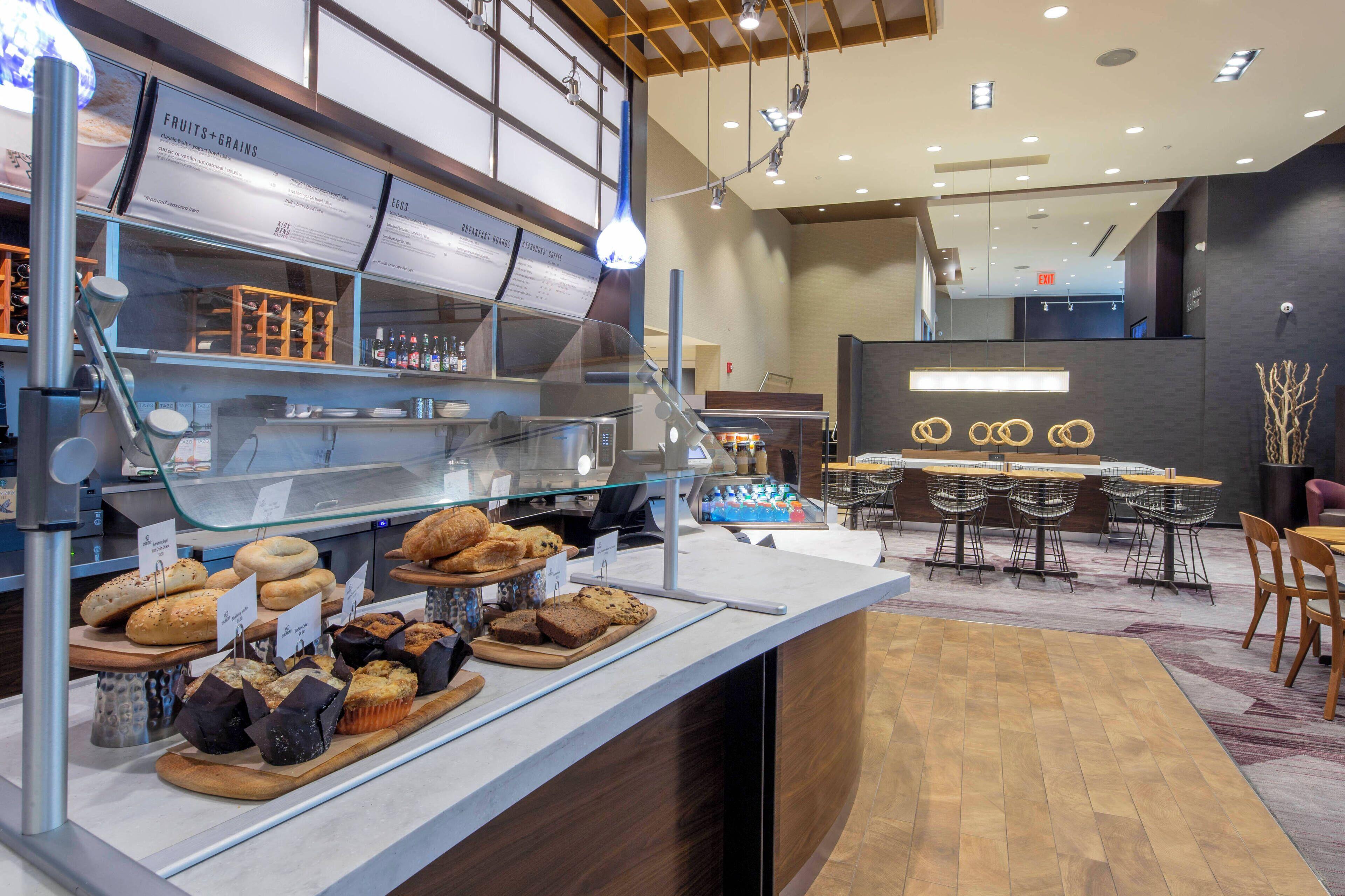 Courtyard By Marriott Queens/fresh Meadows 3*