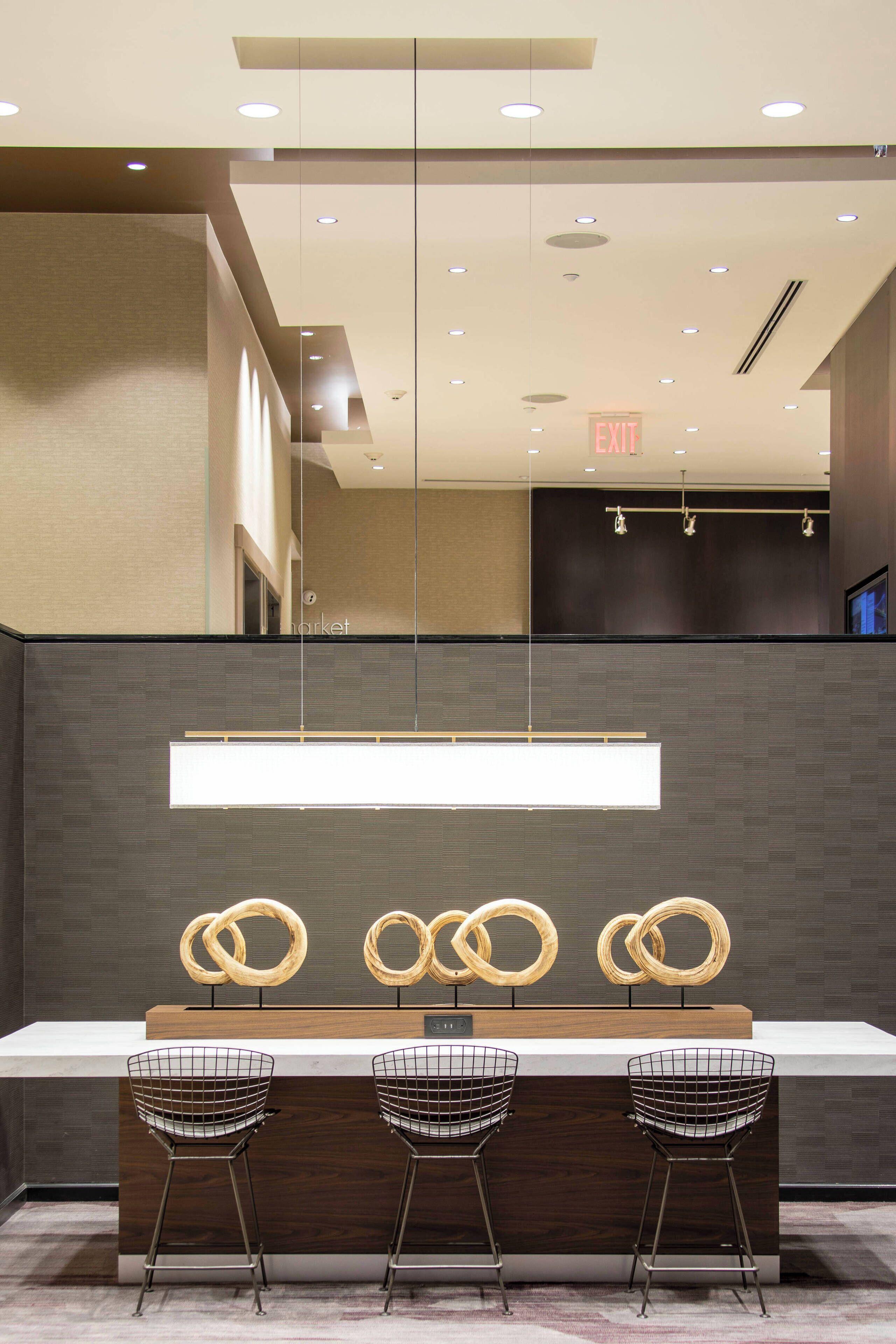 Courtyard By Marriott Queens/fresh Meadows Hotel