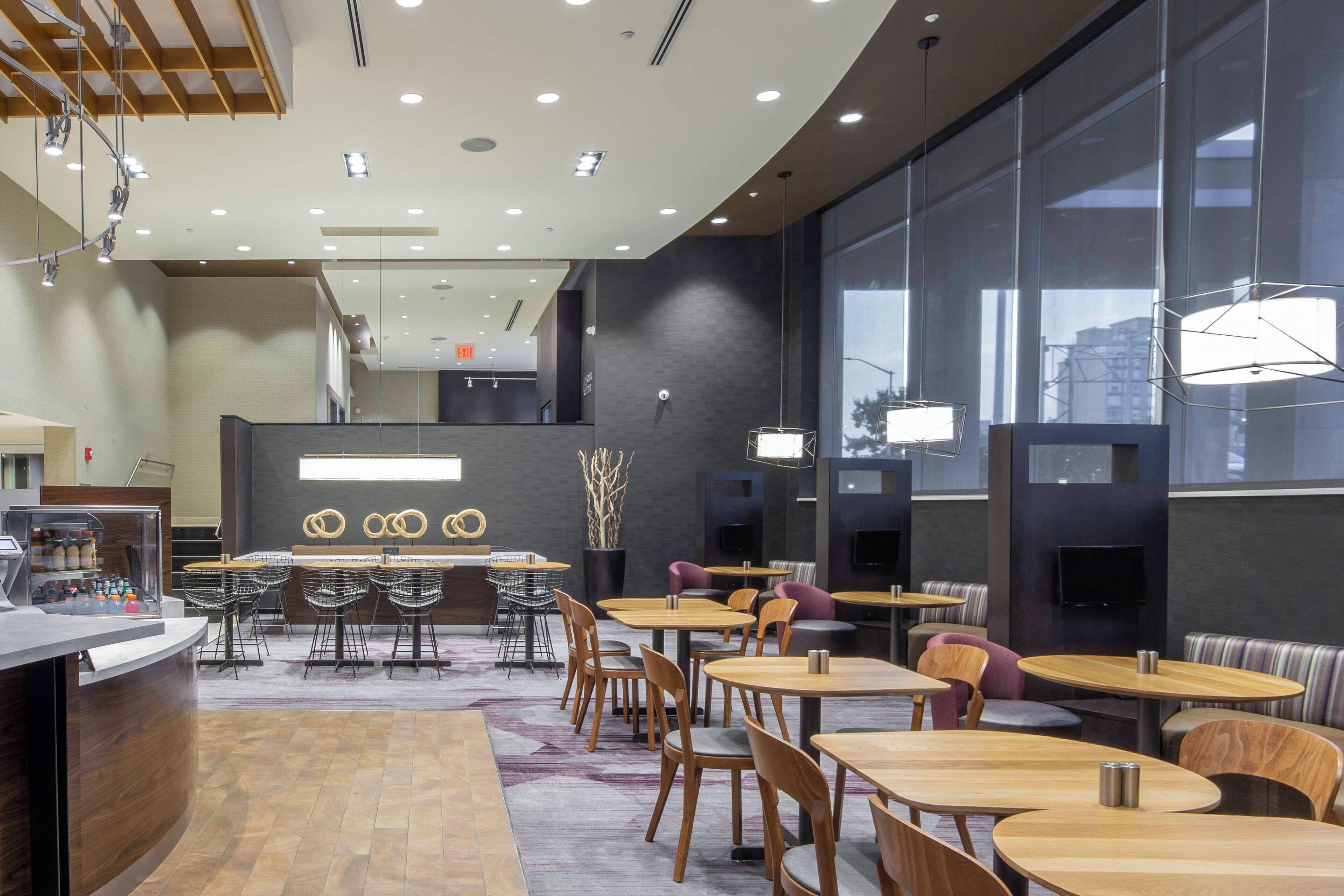 Courtyard By Marriott Queens/fresh Meadows 3*