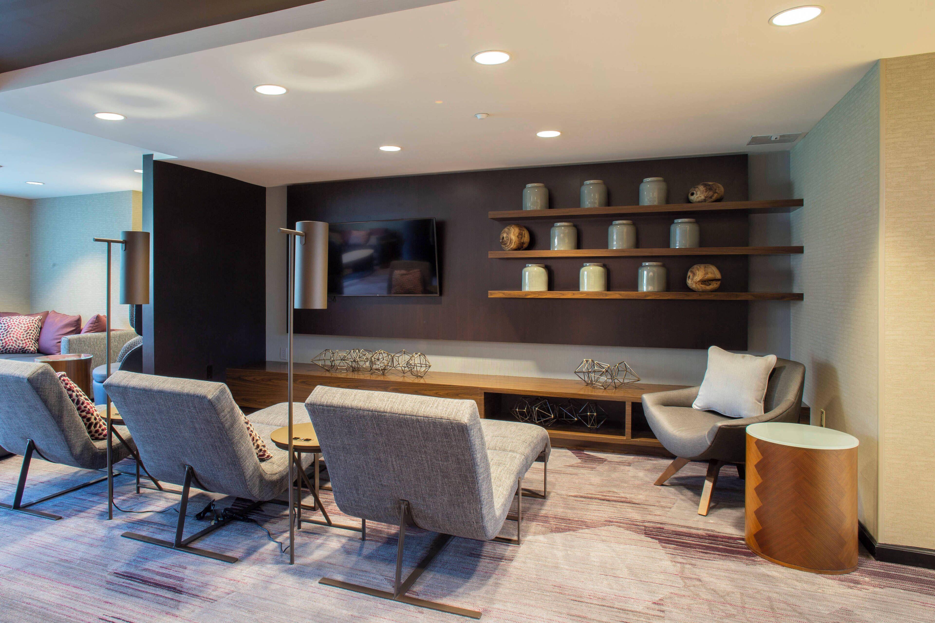 Courtyard By Marriott Queens/fresh Meadows New York