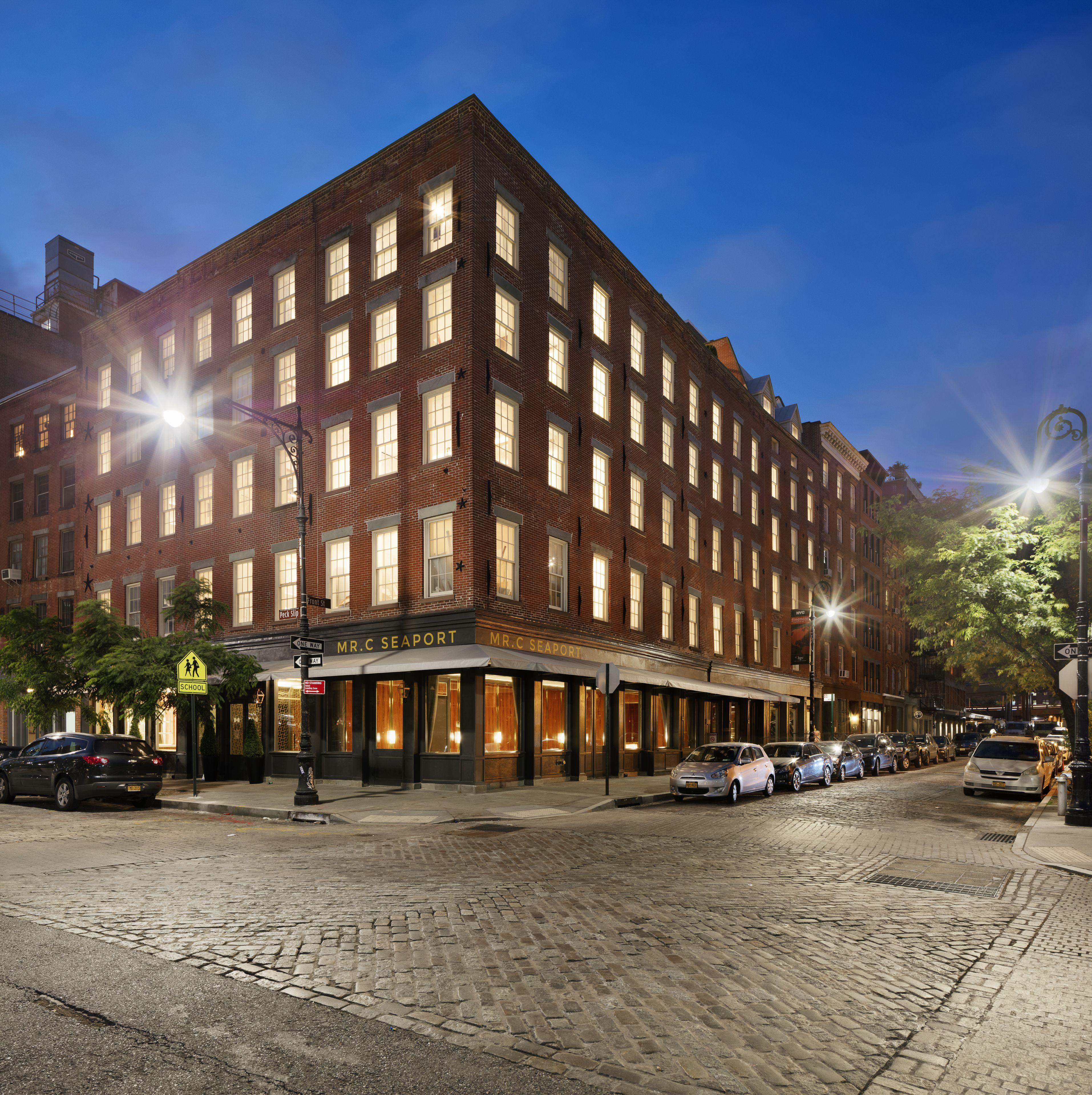 33 Hotel, City, Seaport 5*