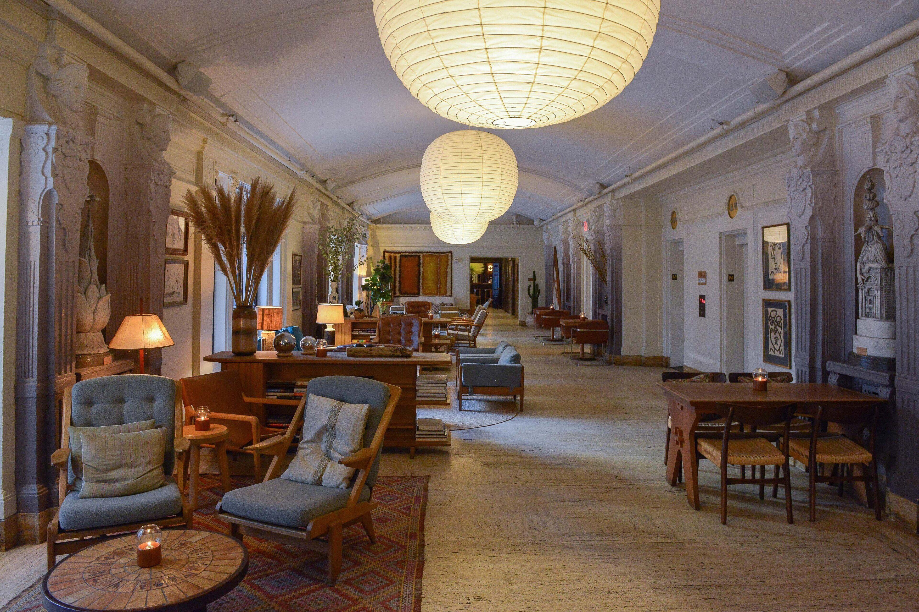 Hotel Freehand
