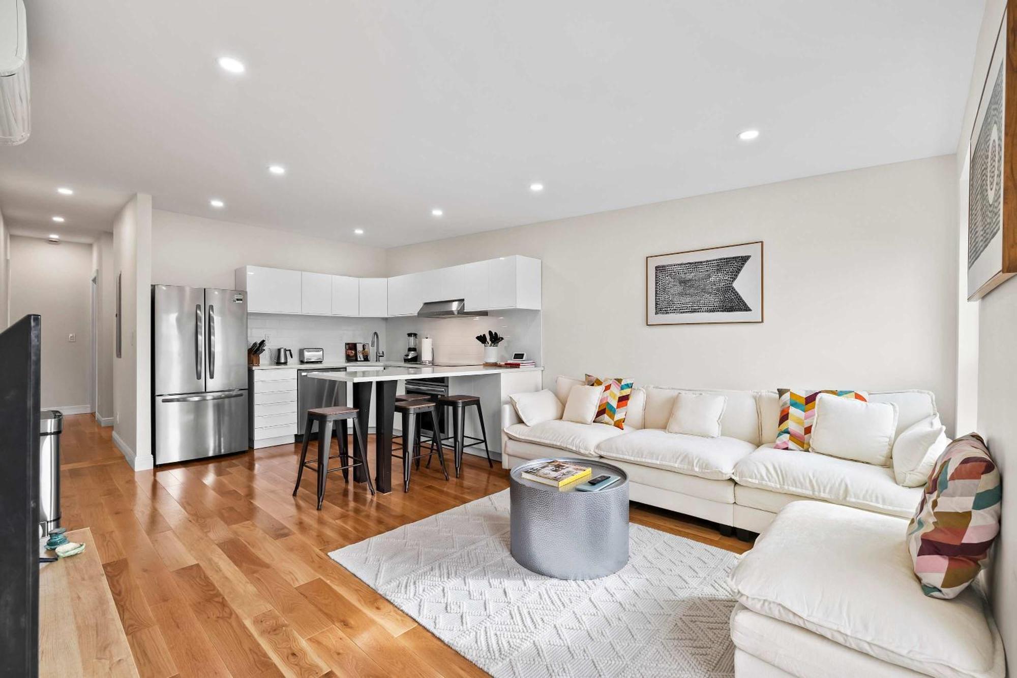 Carroll Place - Bright 3br In Carroll Gardens