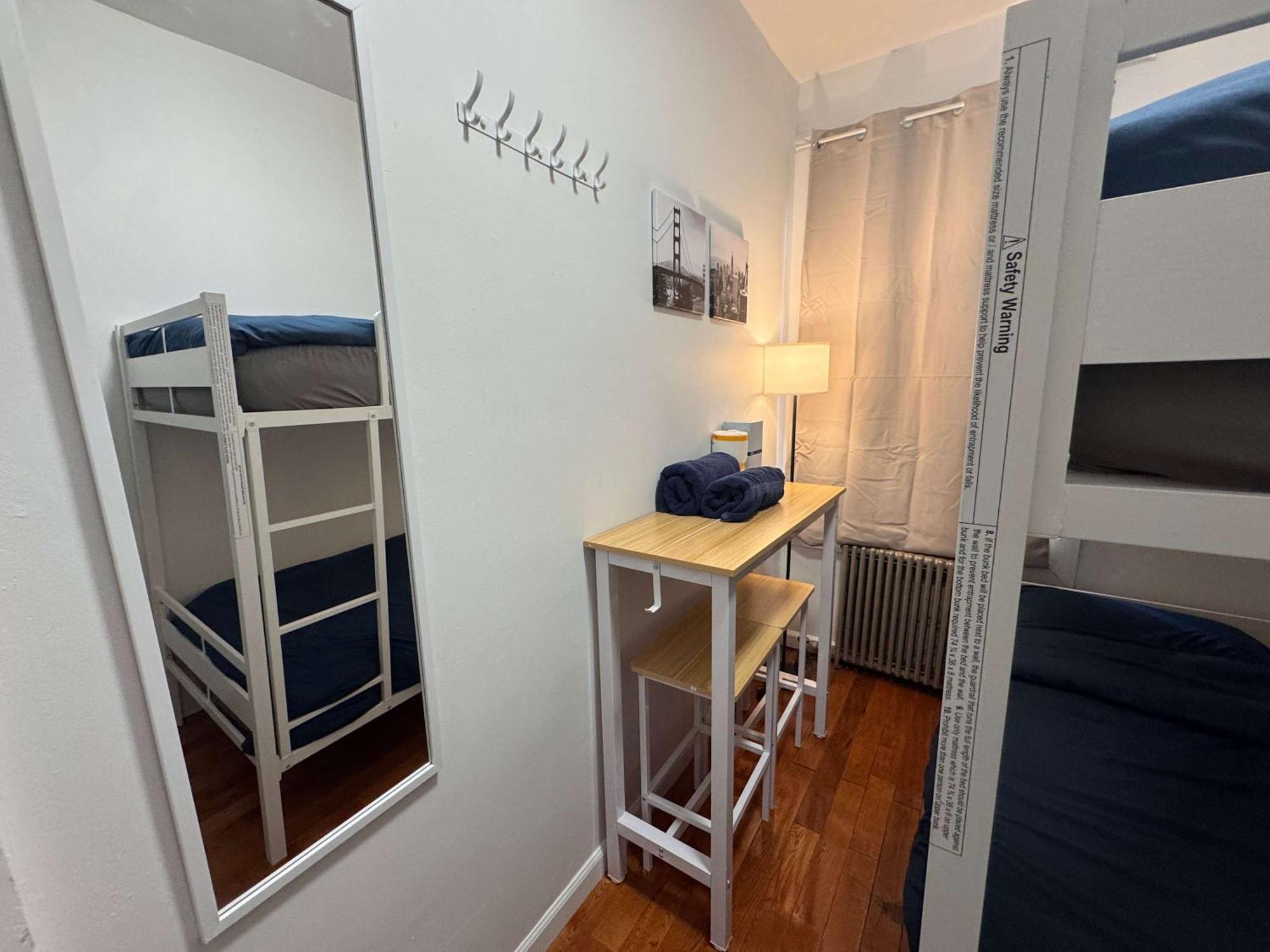 In Chelsea 2 With Kitchen - Shared Bathroom -5th Floor Walk-up New York