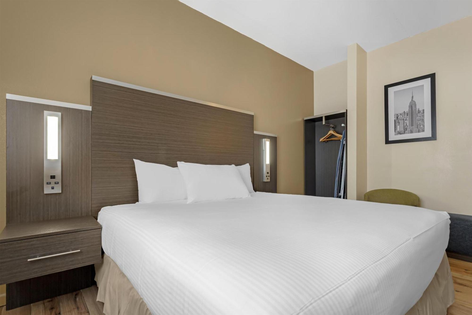 Western Jamaica New York