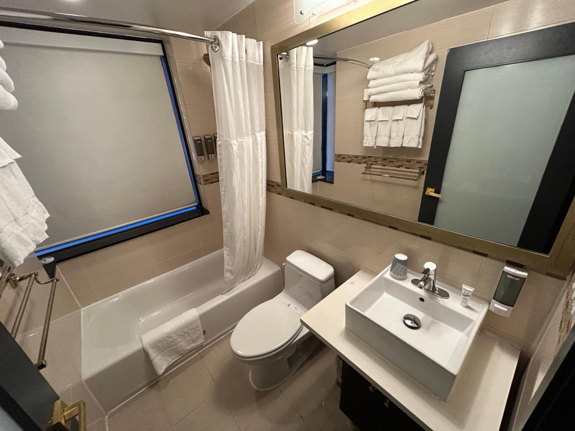 Richland Les 3* New York