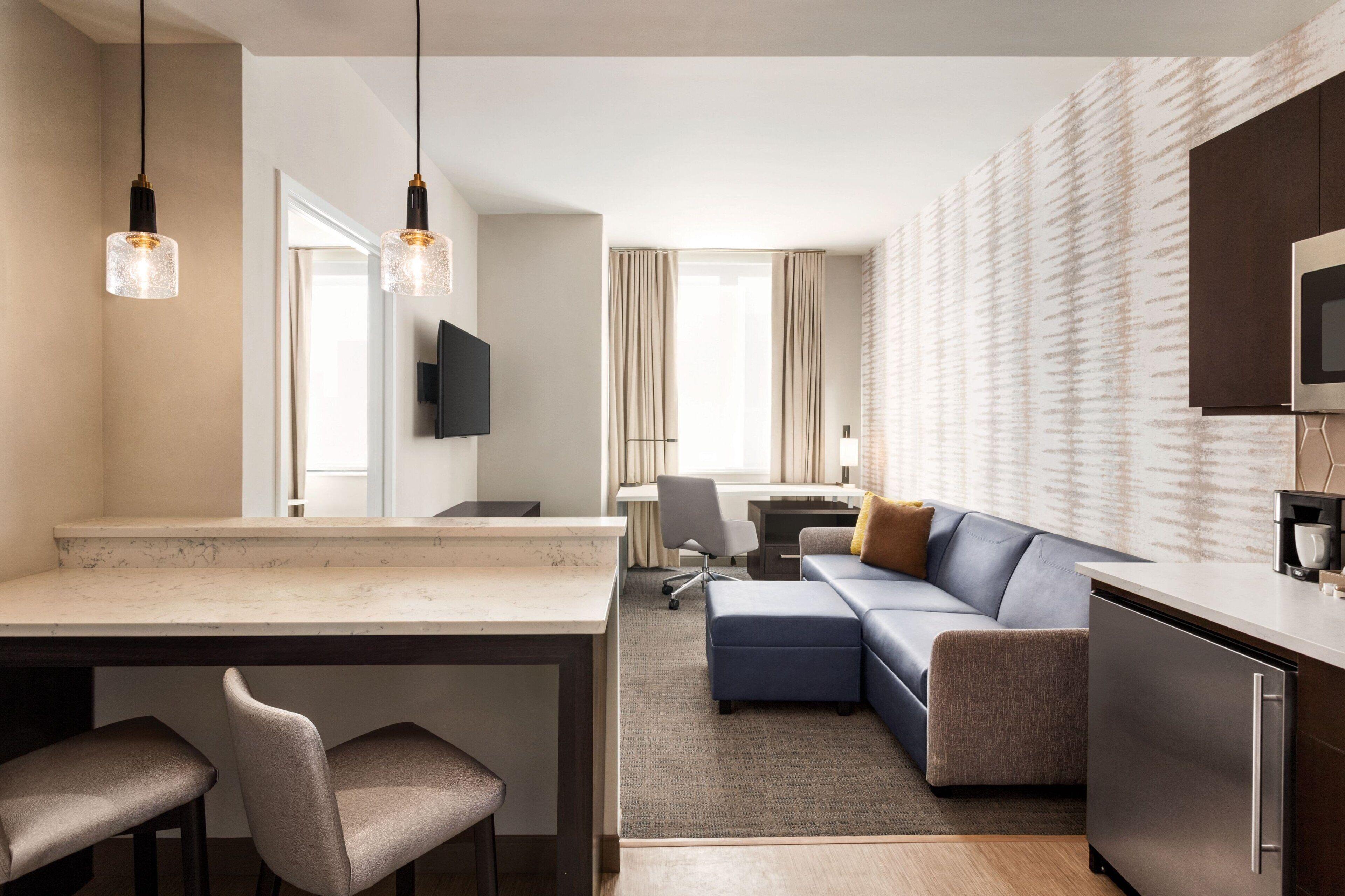 By Marriott Jfk Airport 3*