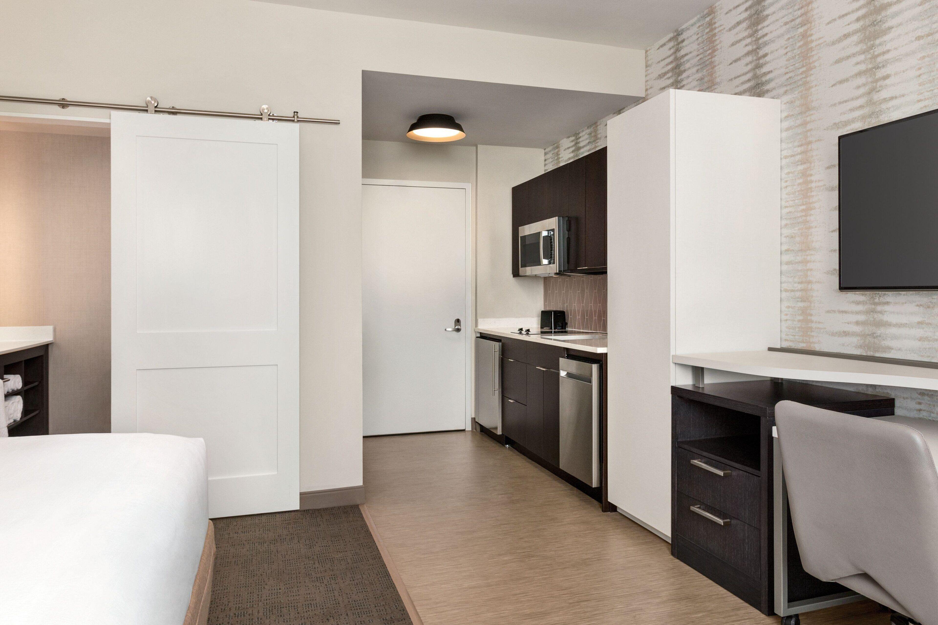 By Marriott Jfk Airport Hotel