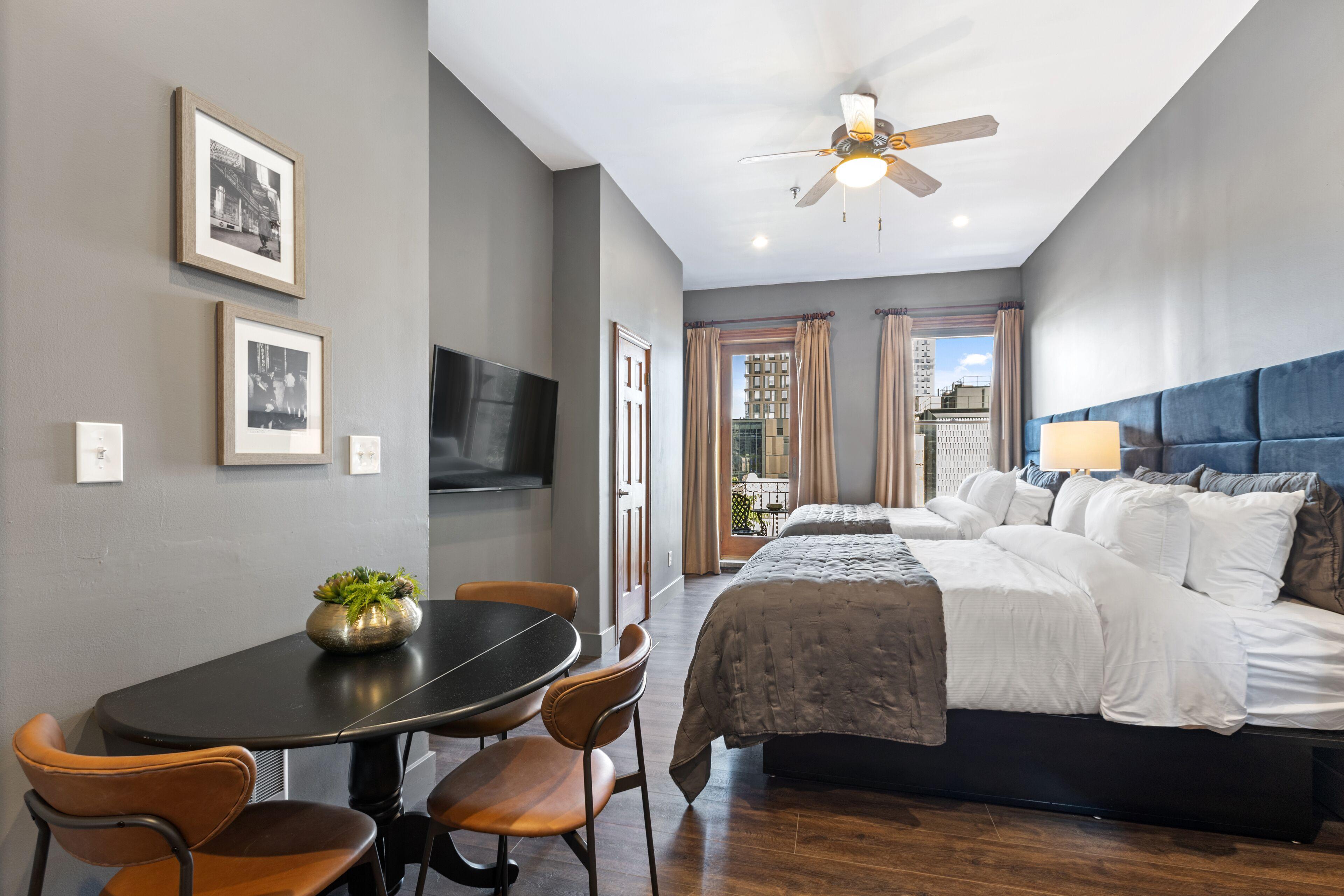 The Historic Blue Moon - Nyc 4*