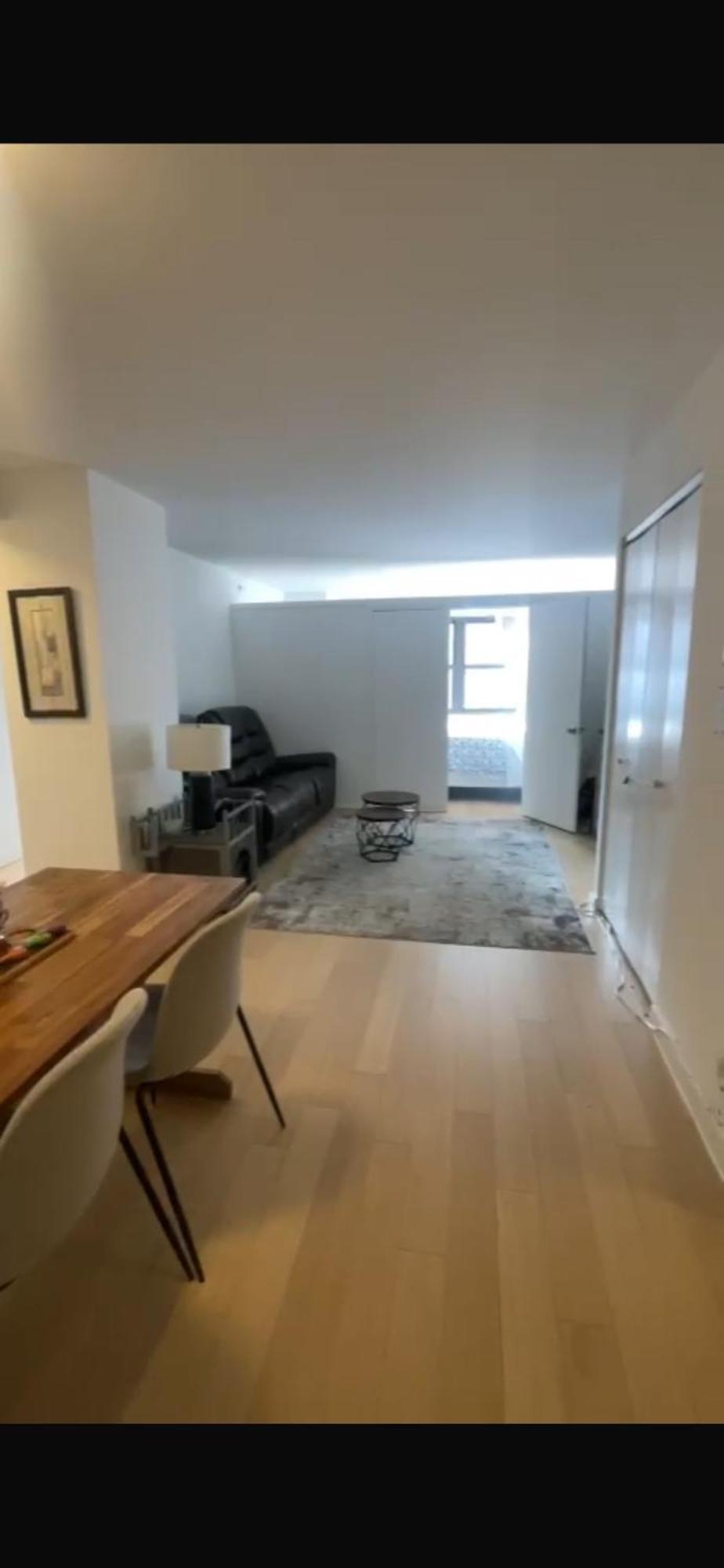 Unique Place In Midtown Nyc *