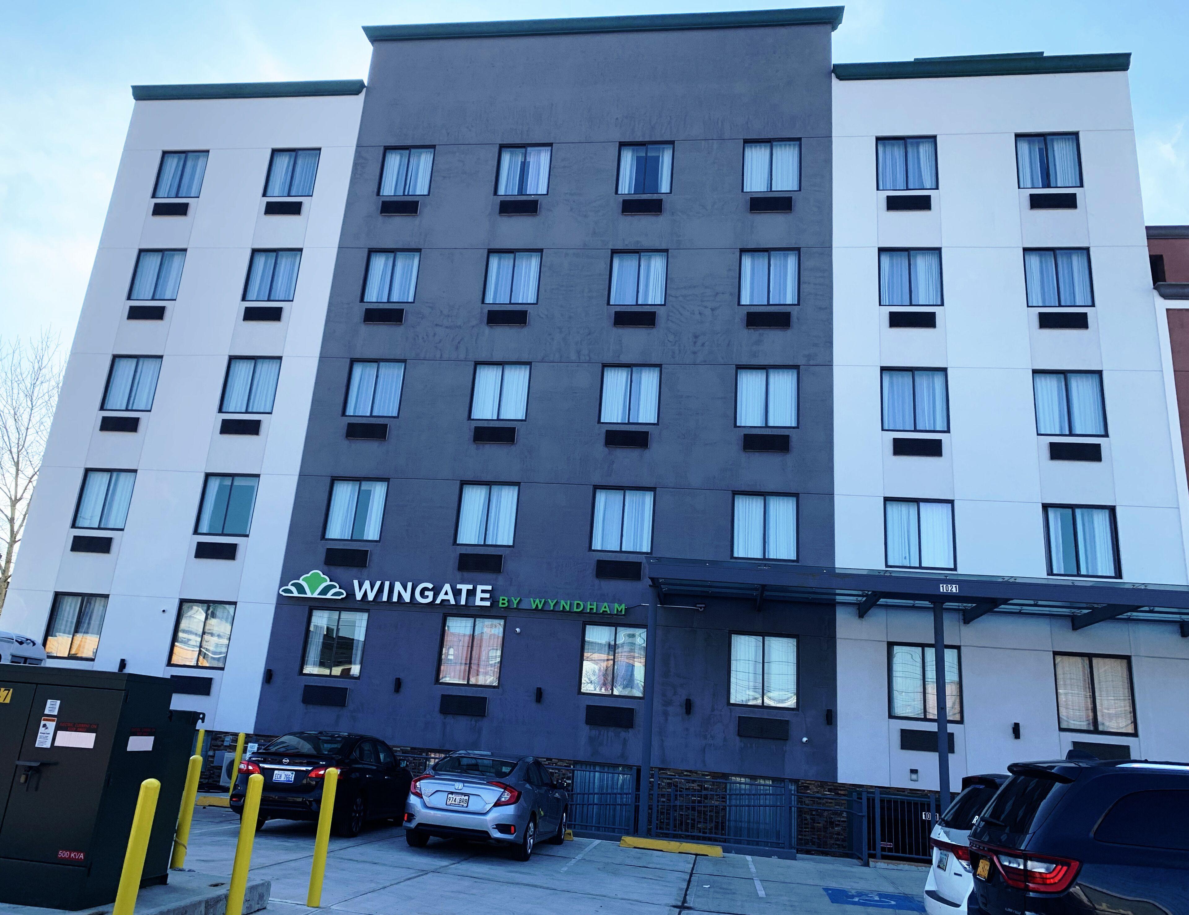 Hotel Wingate By Wyndham Jfk Airport, Far Rockaway Ny New York