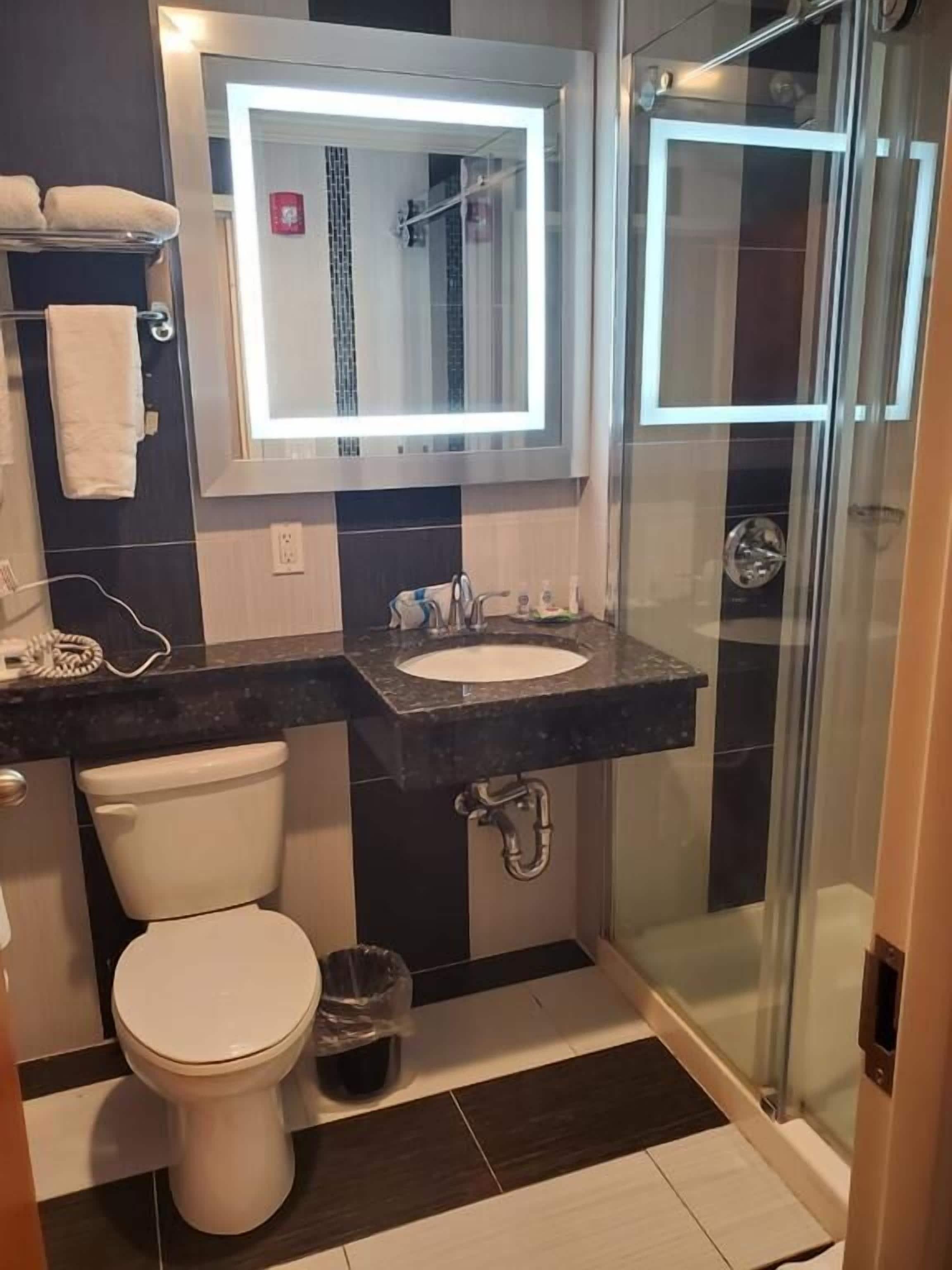 Umbrella Brooklyn - Newly Renovated 3* New York