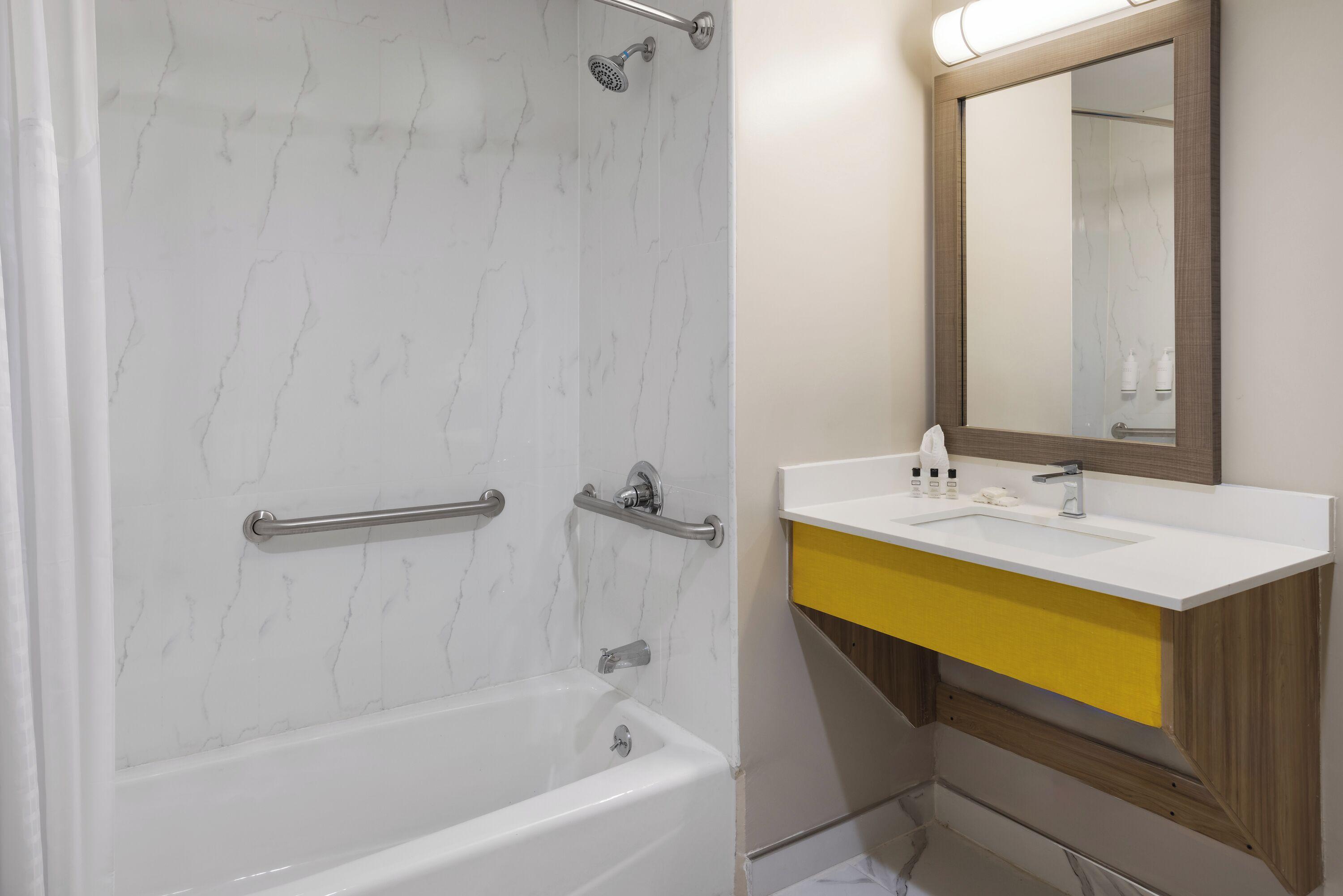 Days By Wyndham Staten Island Hotel New York