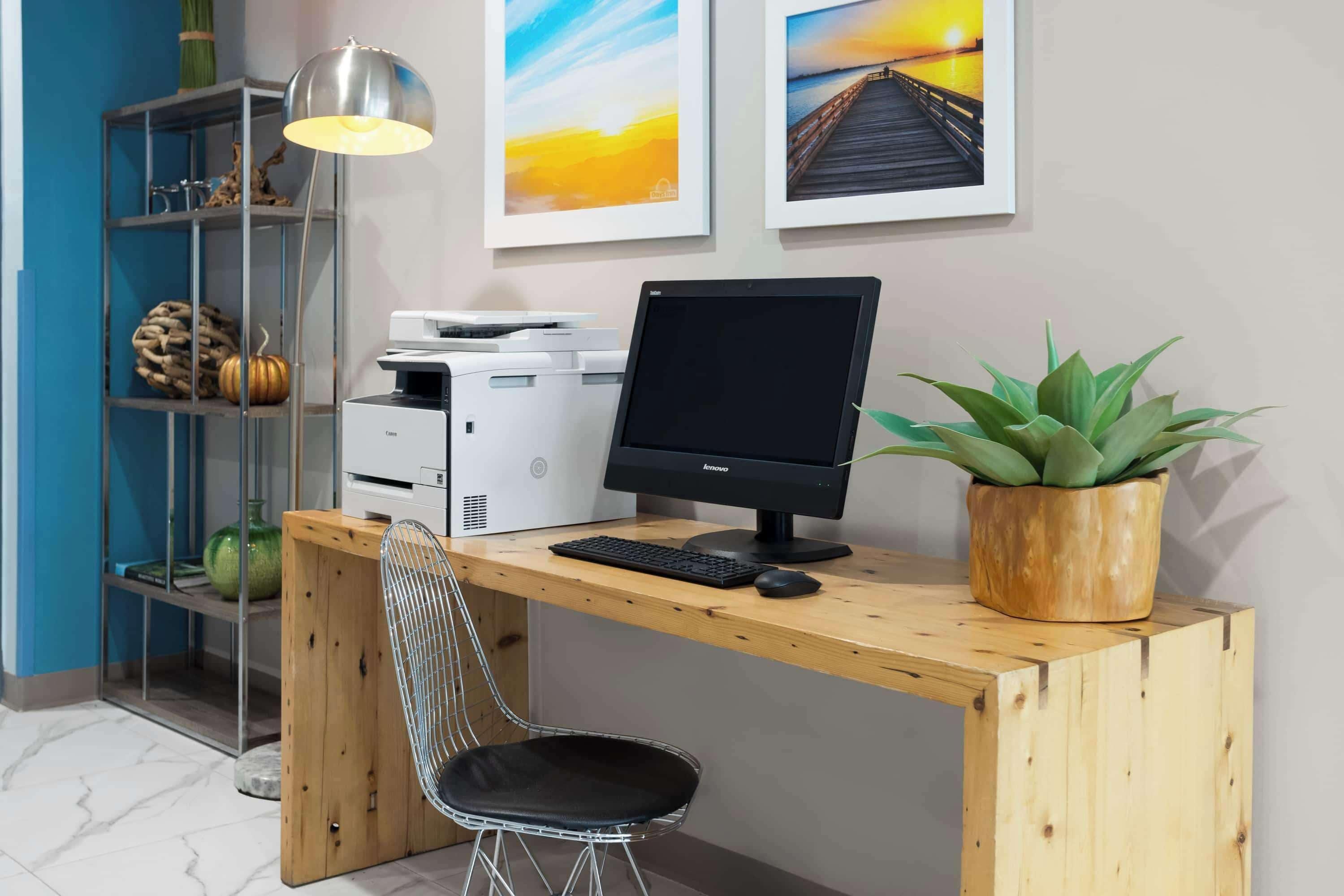 Days By Wyndham Staten Island