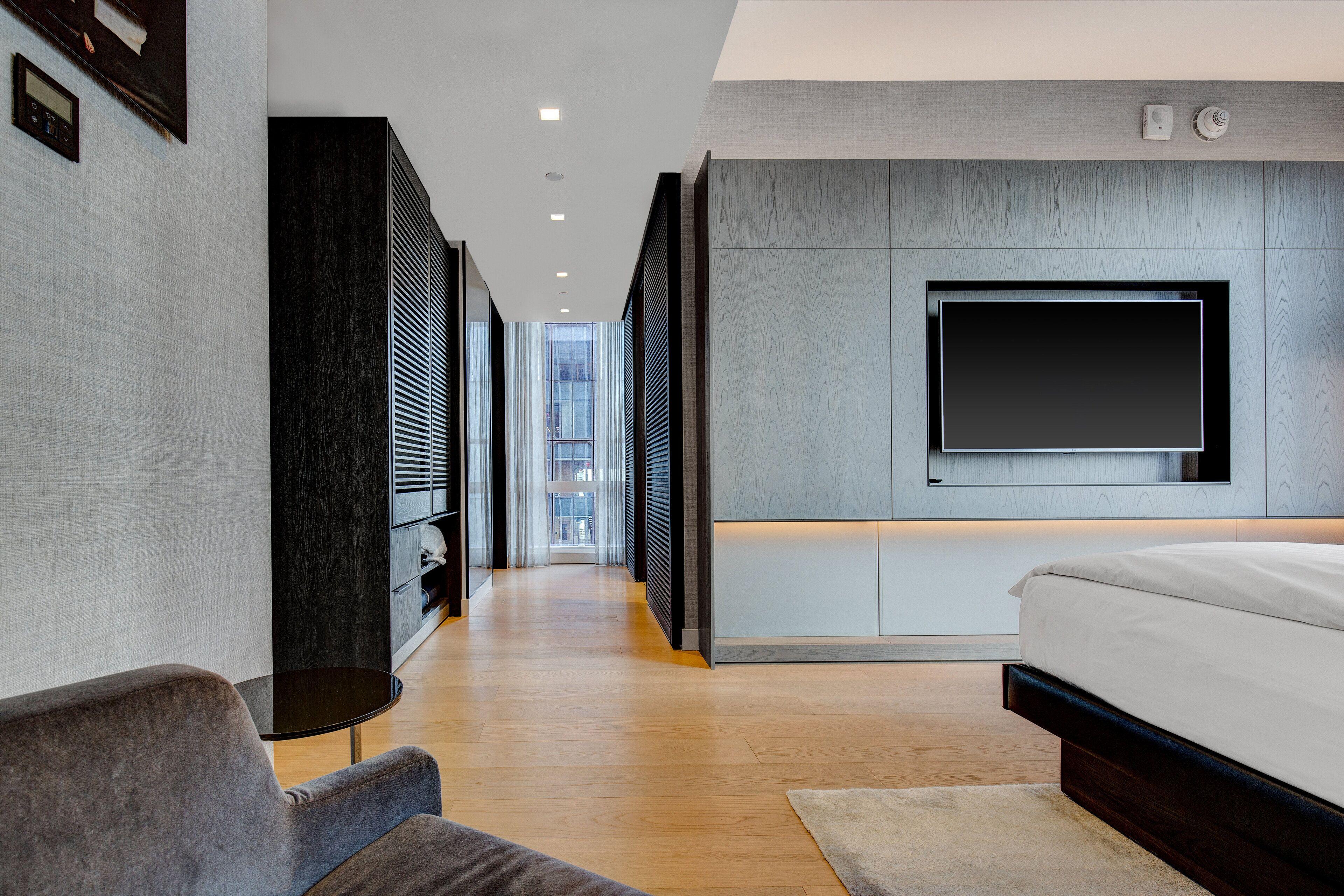 Equinox Hotel