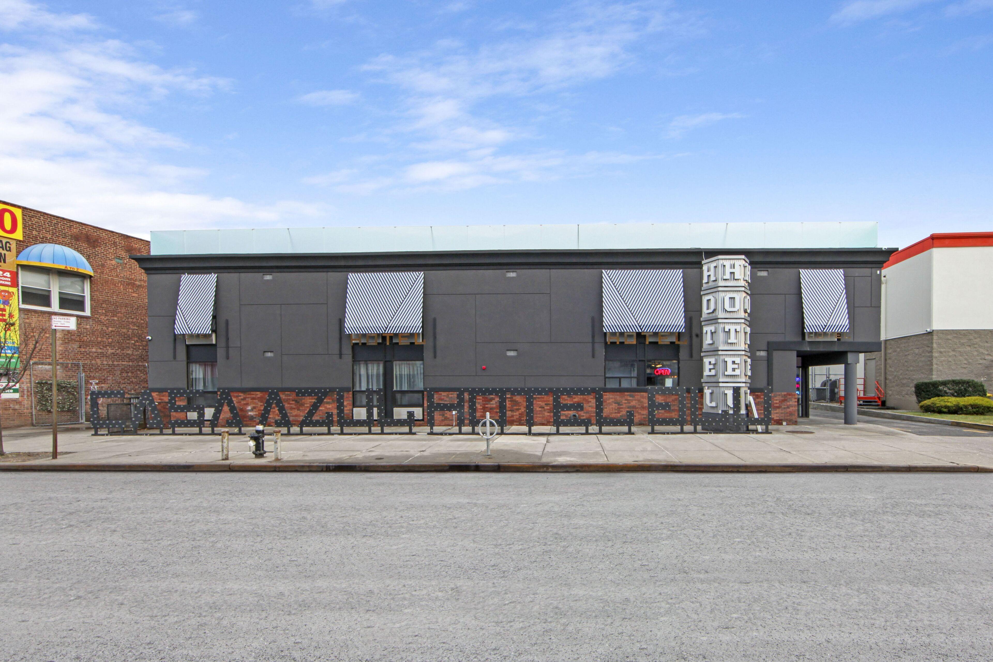 Casa Azul Blu-ubs Arena Hotel 2*