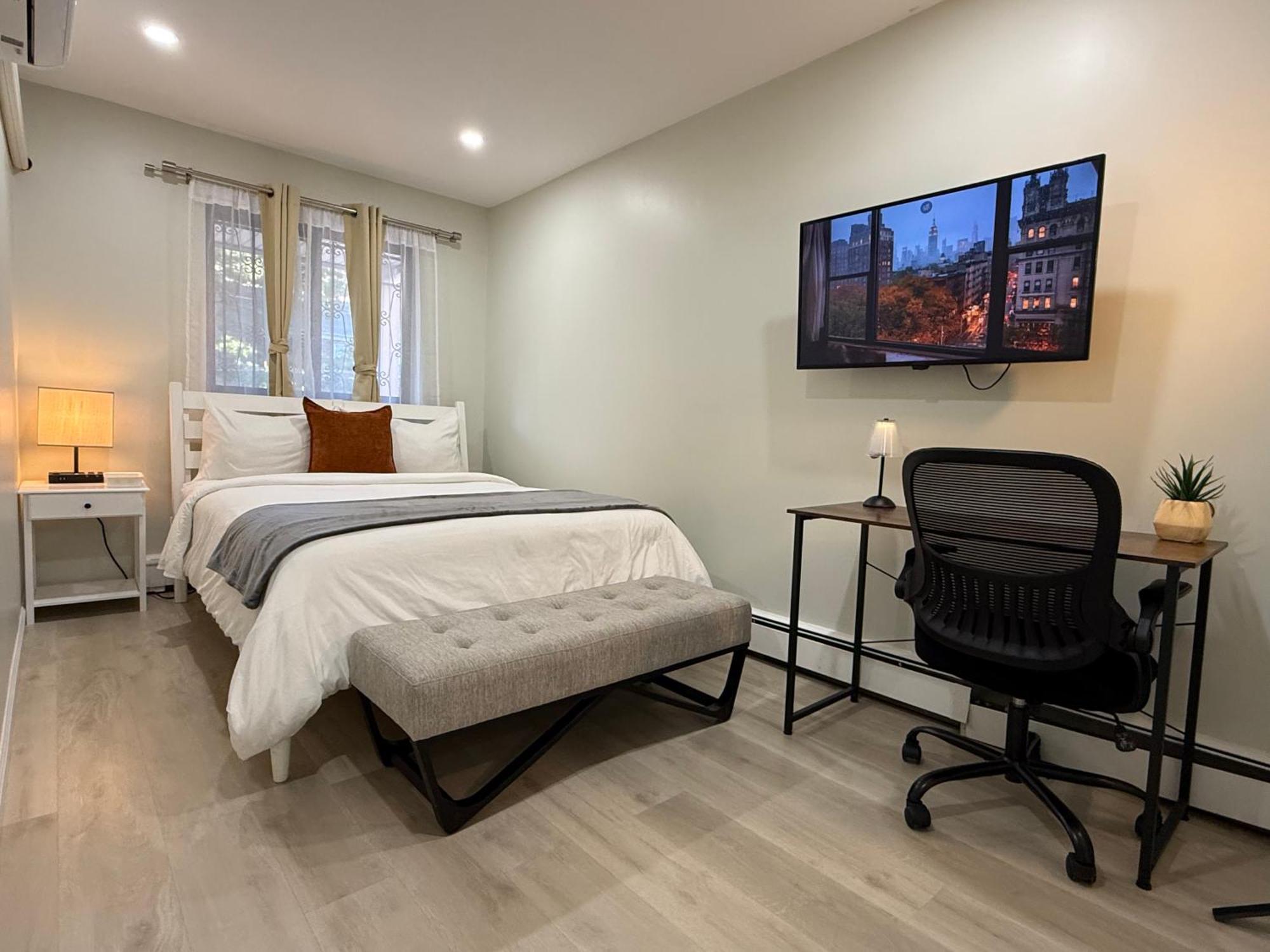 Homestay Flushing Escape *