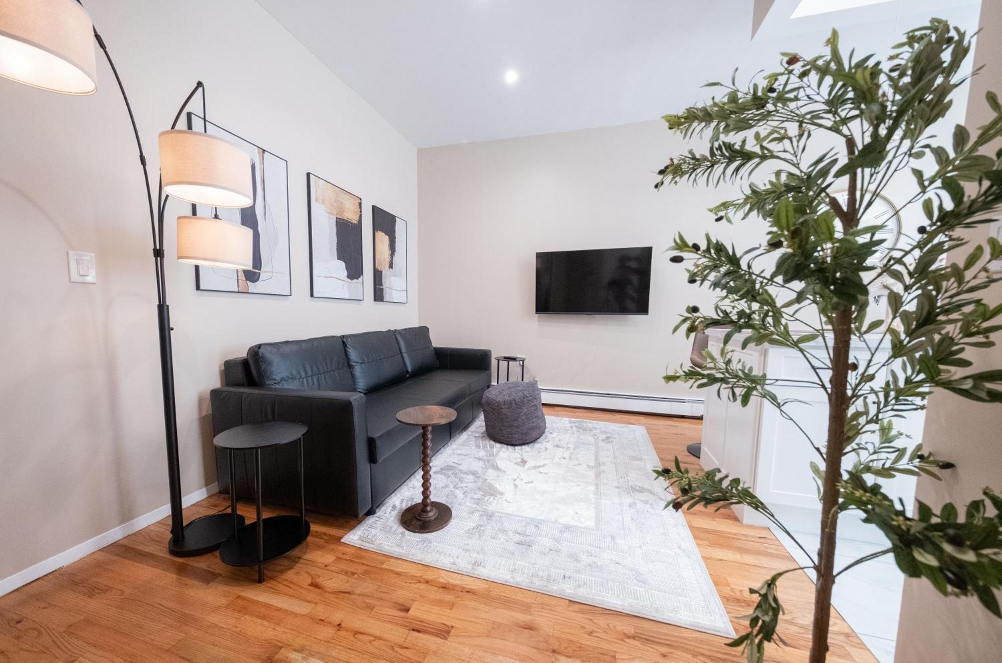 Apartment Sunlit 2br Park North Elevator & Laundry New York