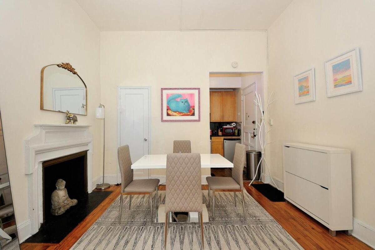 Prime Location Murray Hill! Grand Station! Apartment