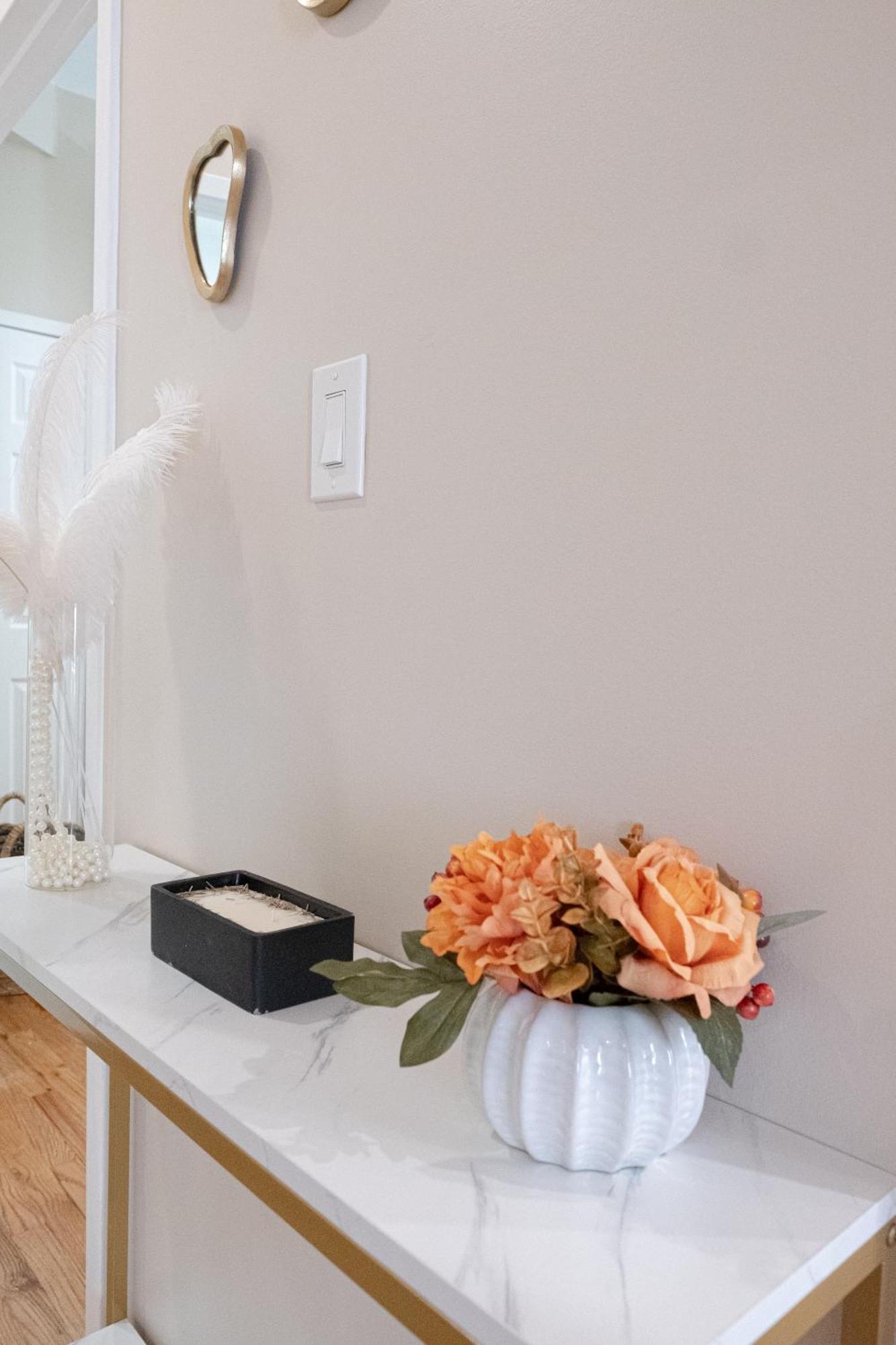 Sunlit 2br Park North Elevator & Laundry *