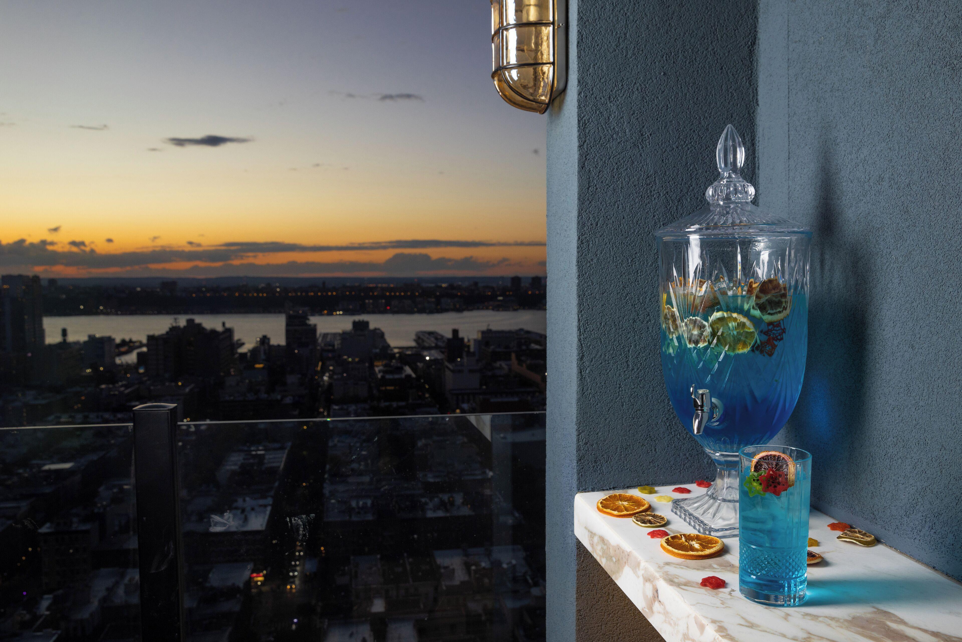 Civilian Hotel 4*