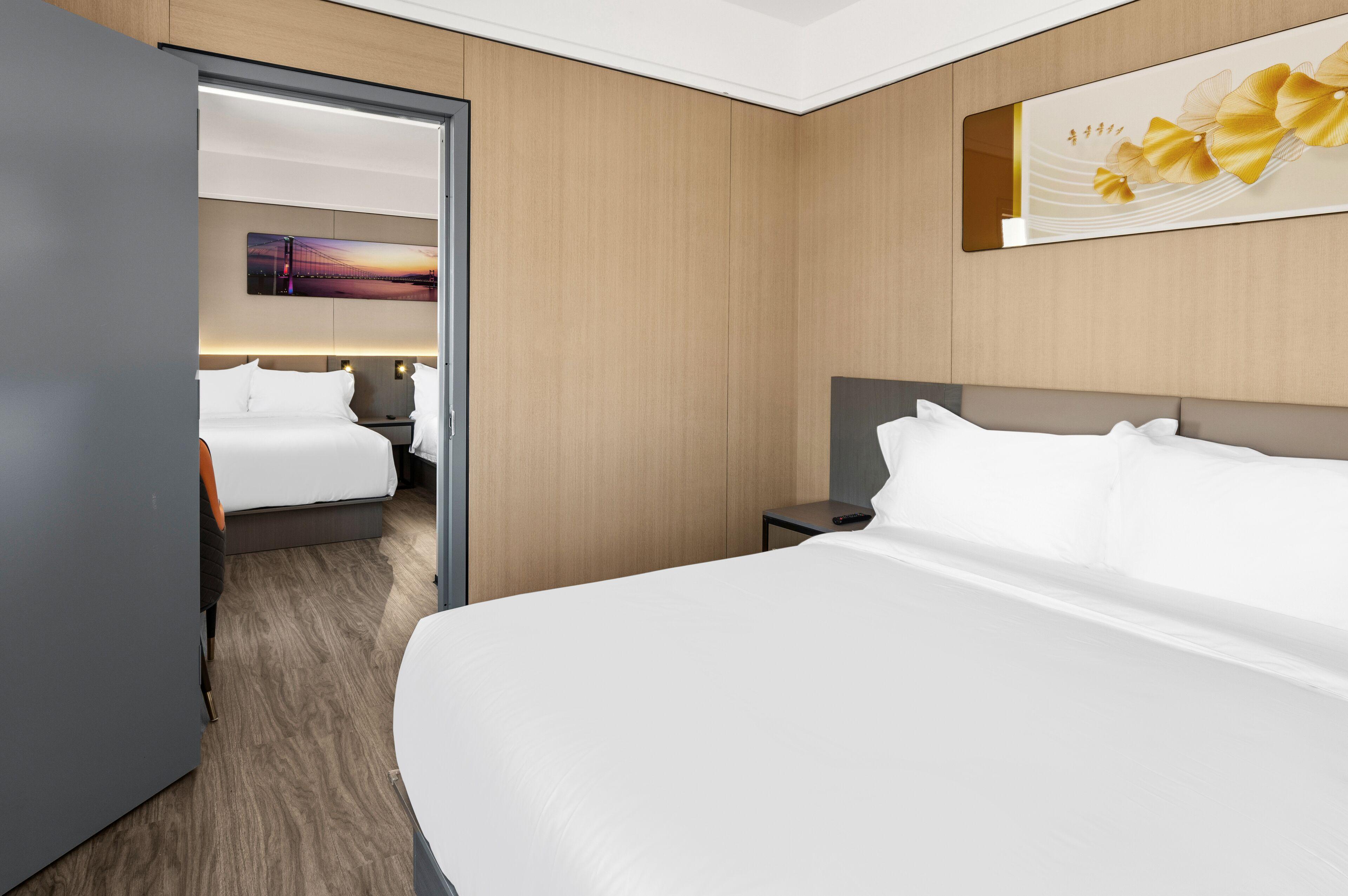 Ly Hotel 2*
