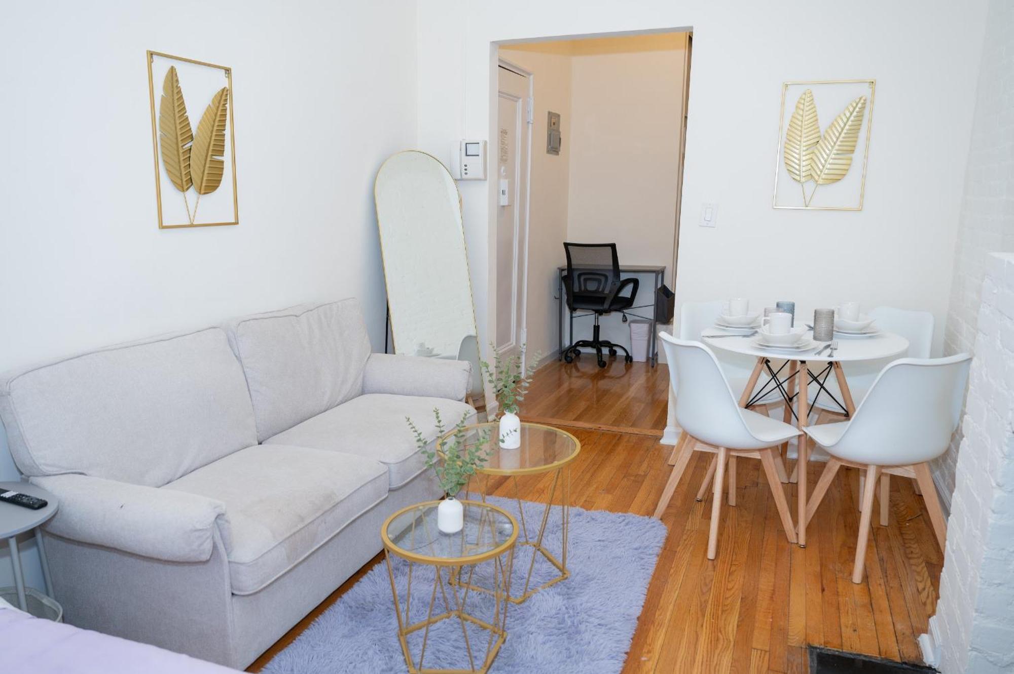 Stylish East Village Apartment12 Close To Union Square Steps From Nyc Restaurants & Shops Apartment New York