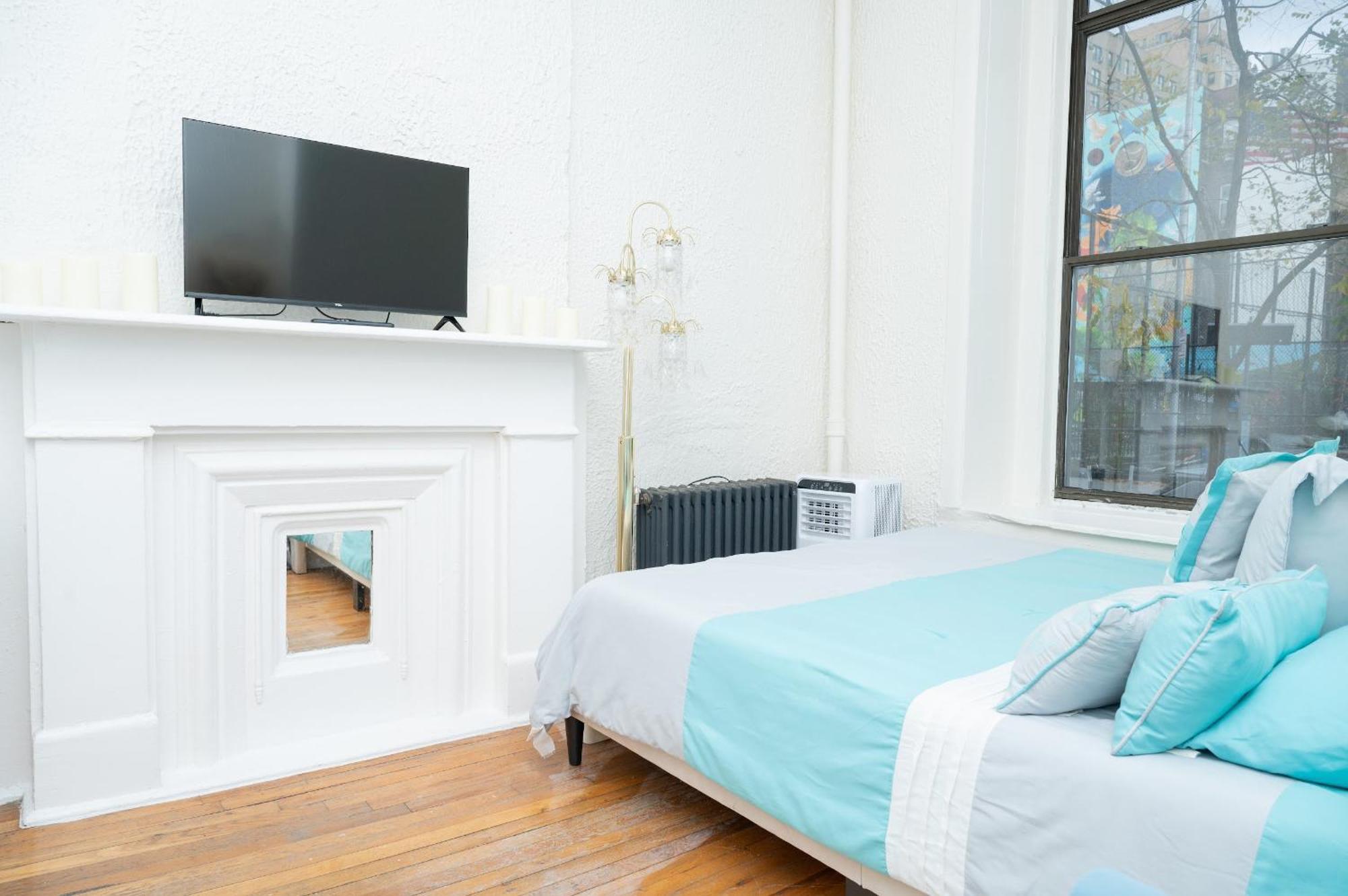 Upper West Side Charming 5 Min Walk To Park Apartment