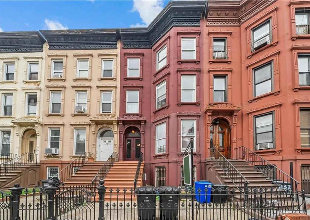 Tranquil 2 Bedroom In Brooklyn * New York