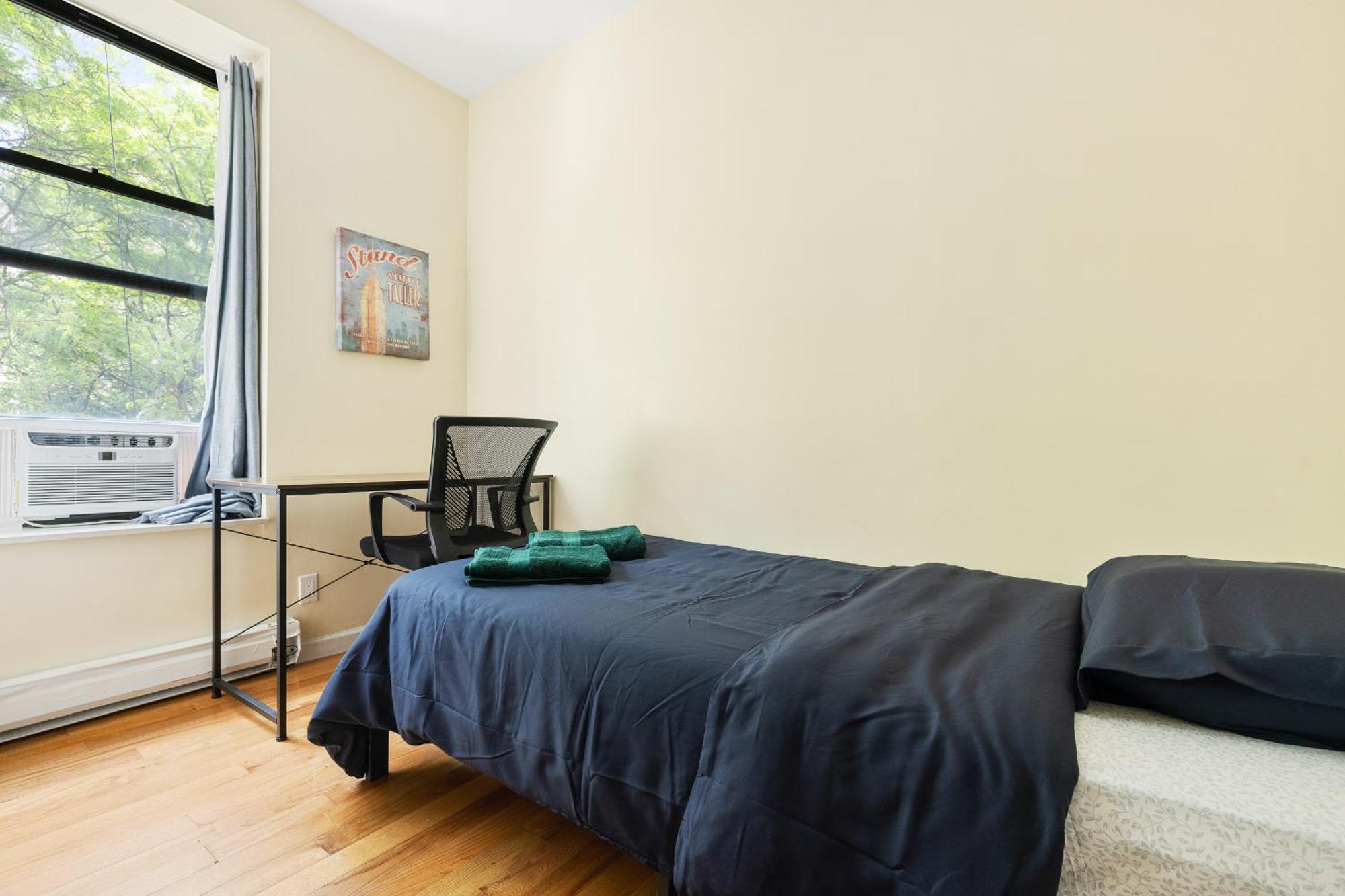 Spacious Park Apartment