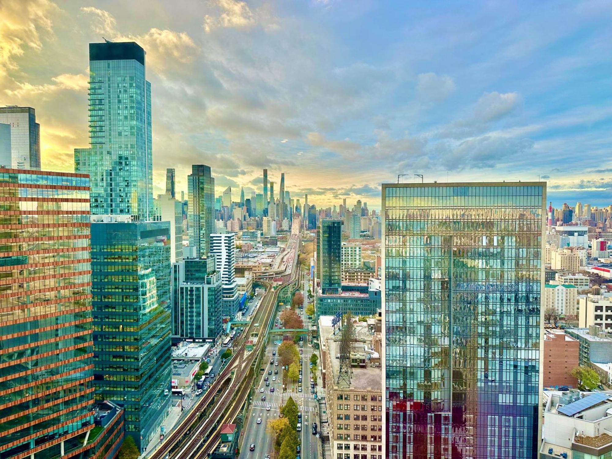 Apartment Elegant Long Island With Skyline Views New York